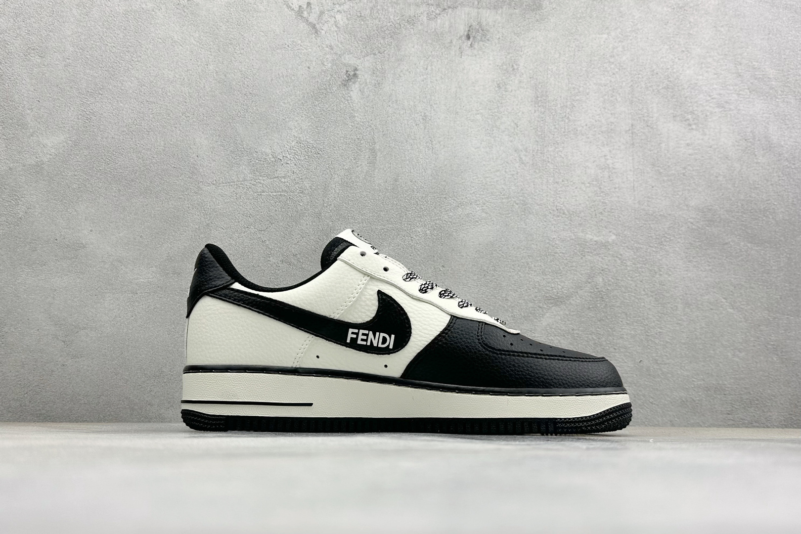 SC版Nike Air Force 1'07 Low 芬迪联名 空军一号低帮休闲板鞋 XY9025-018-Top High Quatity Cheap Sneakers Fashion Clothing Clothes Bags handbags Shoes of all Brand wholesale With The best Quality And Beautiful Price from China Factory Chinese suppliers wholesaler seller SC版Nike Air Force 1'07 Low 芬迪联名 空军一号低帮休闲板鞋 XY9025-018