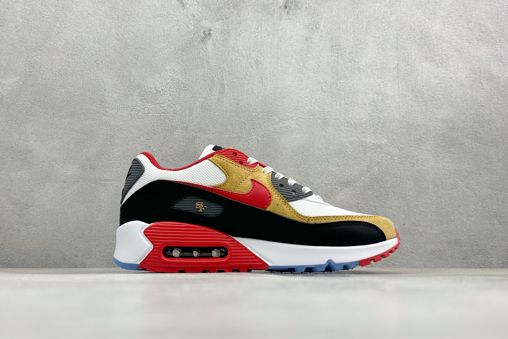 NK Air MAX 90 气垫复古减震跑步鞋 II7588-100 NK Air MAX 90 气垫复古减震跑步鞋 II7588-100