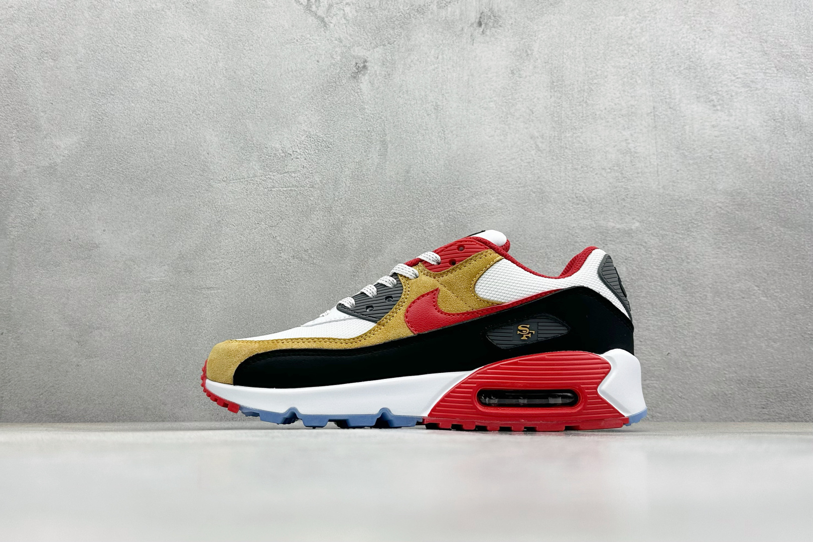 NK Air MAX 90 气垫复古减震跑步鞋 II7588-100 NK Air MAX 90 气垫复古减震跑步鞋 II7588-100