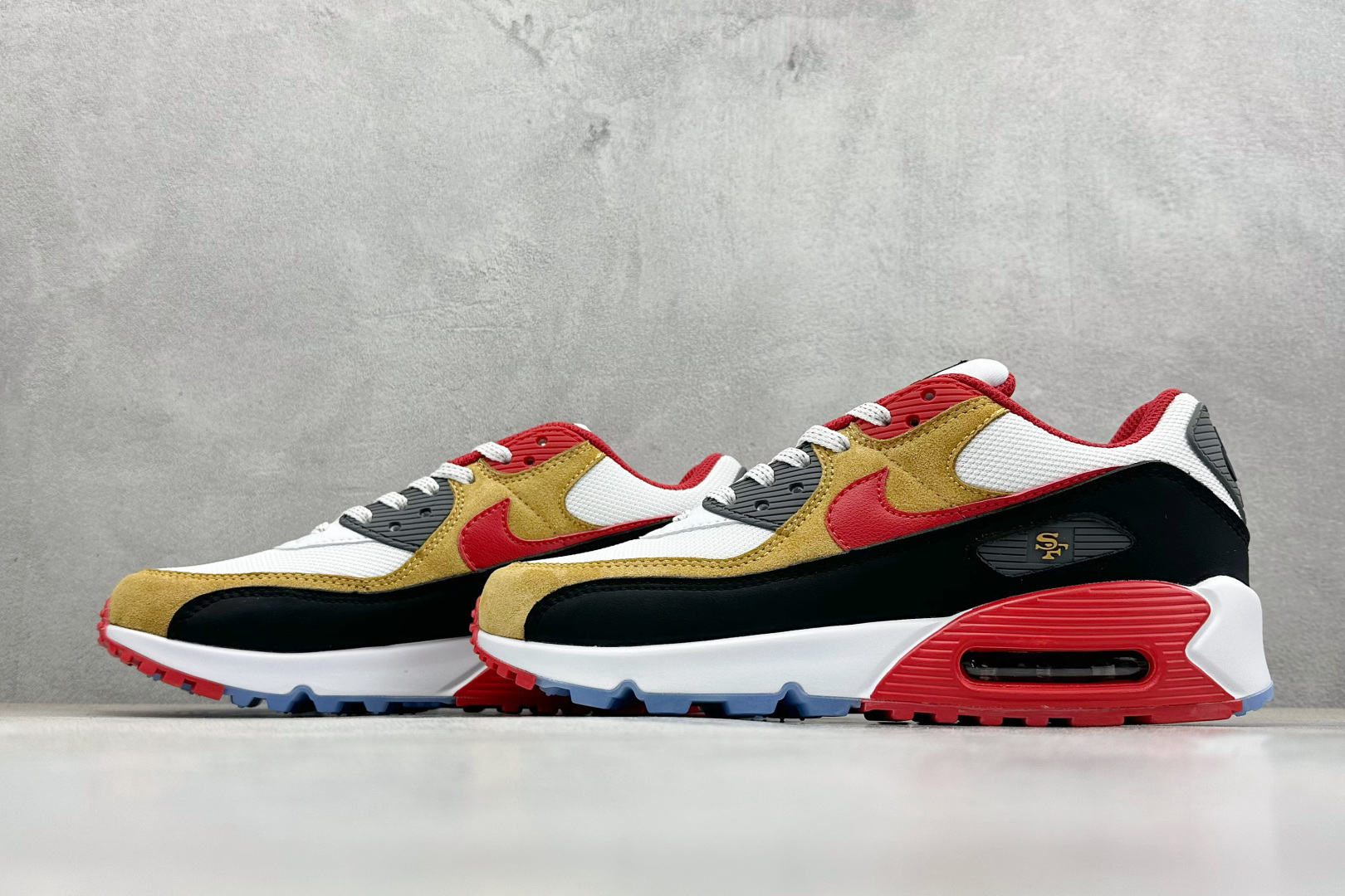 NK Air MAX 90 气垫复古减震跑步鞋 II7588-100 NK Air MAX 90 气垫复古减震跑步鞋 II7588-100