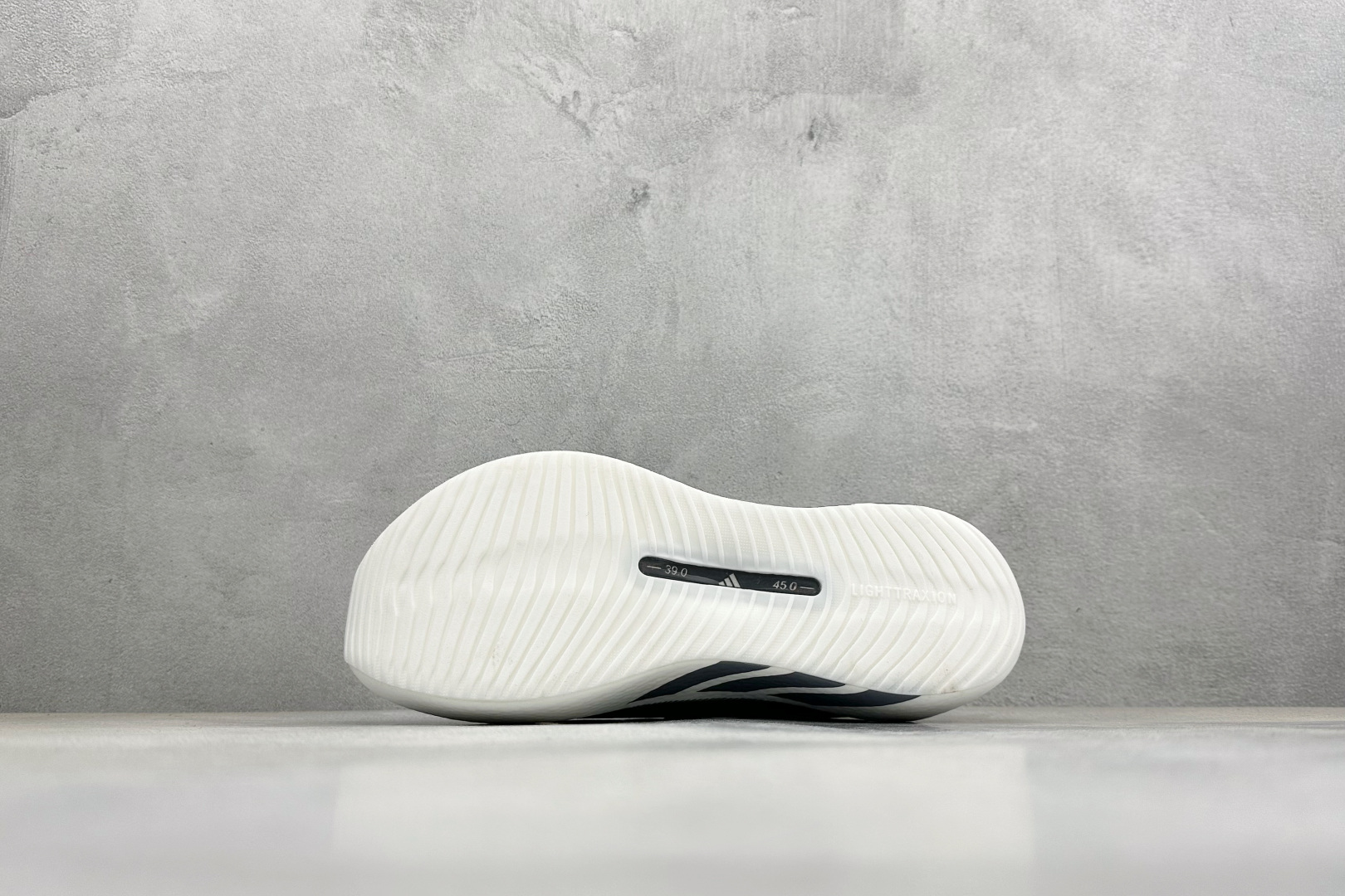 AD Hyper Boost Edge M 轻量竞速运动跑鞋 CELERMESH针织网面非常轻薄 KJ0751 AD Hyper Boost Edge M 轻量竞速运动跑鞋 CELERMESH针织网面非常轻薄 KJ0751