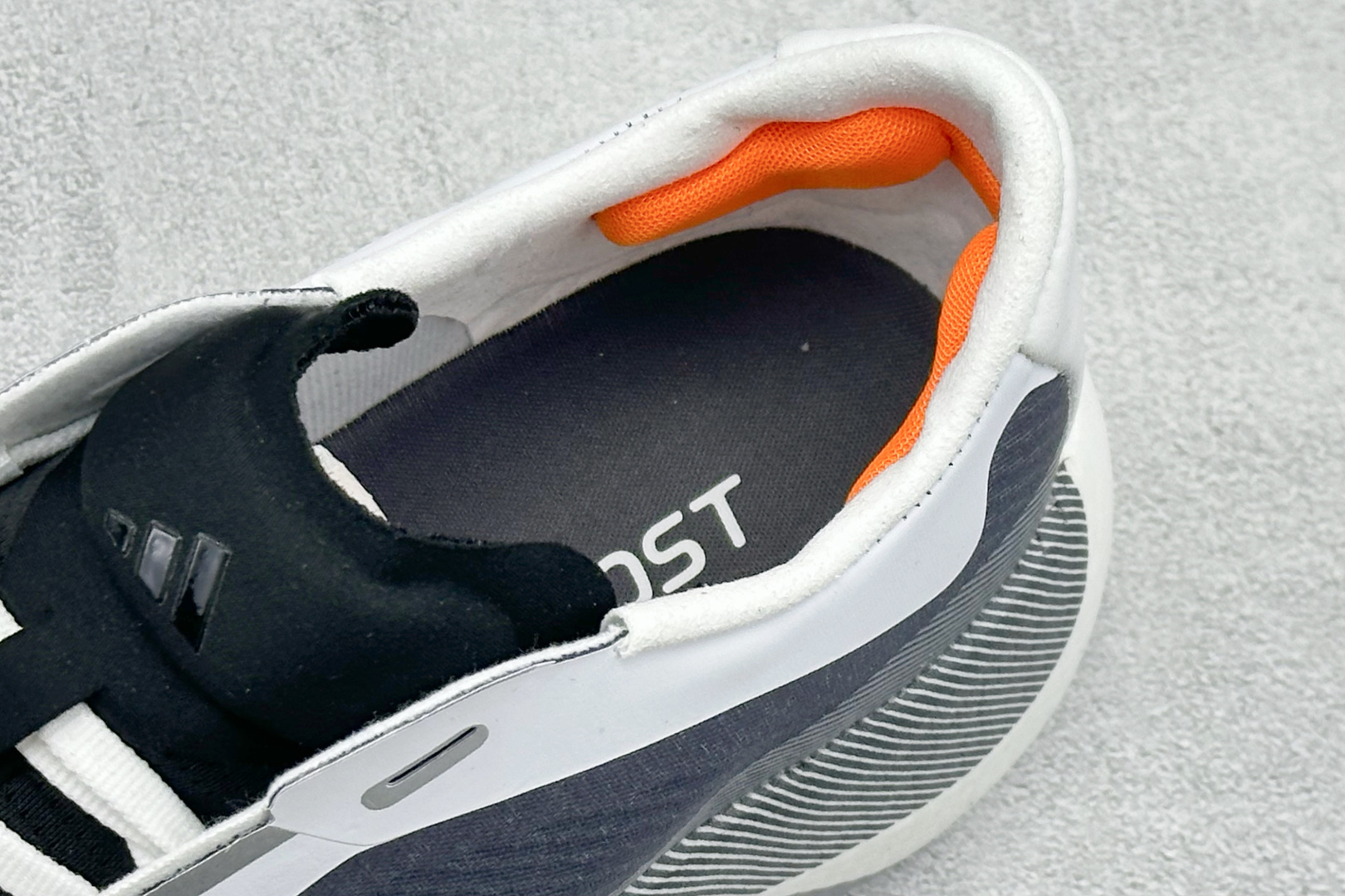 AD Hyper Boost Edge M 轻量竞速运动跑鞋 CELERMESH针织网面非常轻薄 KJ0751 AD Hyper Boost Edge M 轻量竞速运动跑鞋 CELERMESH针织网面非常轻薄 KJ0751