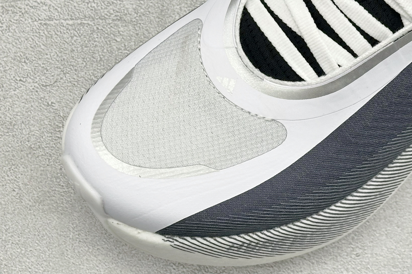 AD Hyper Boost Edge M 轻量竞速运动跑鞋 CELERMESH针织网面非常轻薄 KJ0751 AD Hyper Boost Edge M 轻量竞速运动跑鞋 CELERMESH针织网面非常轻薄 KJ0751