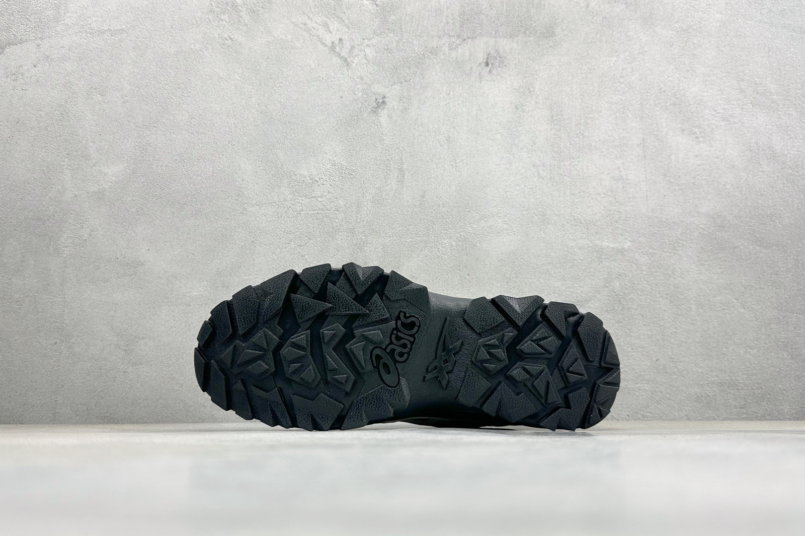 190 Asics Gel-Pickax 亚瑟士户外运动登山休闲鞋 1203B026-001-Chinese UA Cheap High Quatity Brand Clothes Bags handbags Sneakers wholesale wholesaler seller from China Factory suppliers Fashion Clothing Shoes best Quality Beautiful Price 190 Asics Gel-Pickax 亚瑟士户外运动登山休闲鞋 1203B026-001