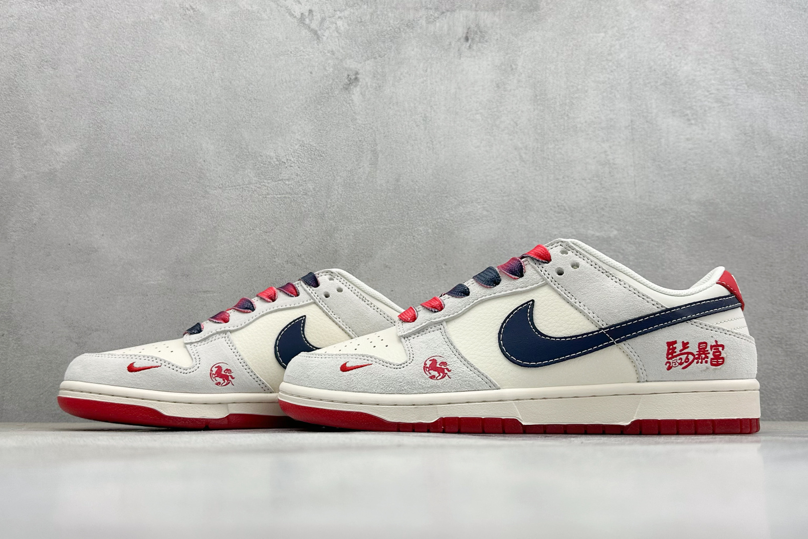 Nike Dunk Low Retro 马年限定 周年高端定制 低帮休闲板鞋 JY6988-132 Nike Dunk Low Retro 马年限定 周年高端定制 低帮休闲板鞋 JY6988-132