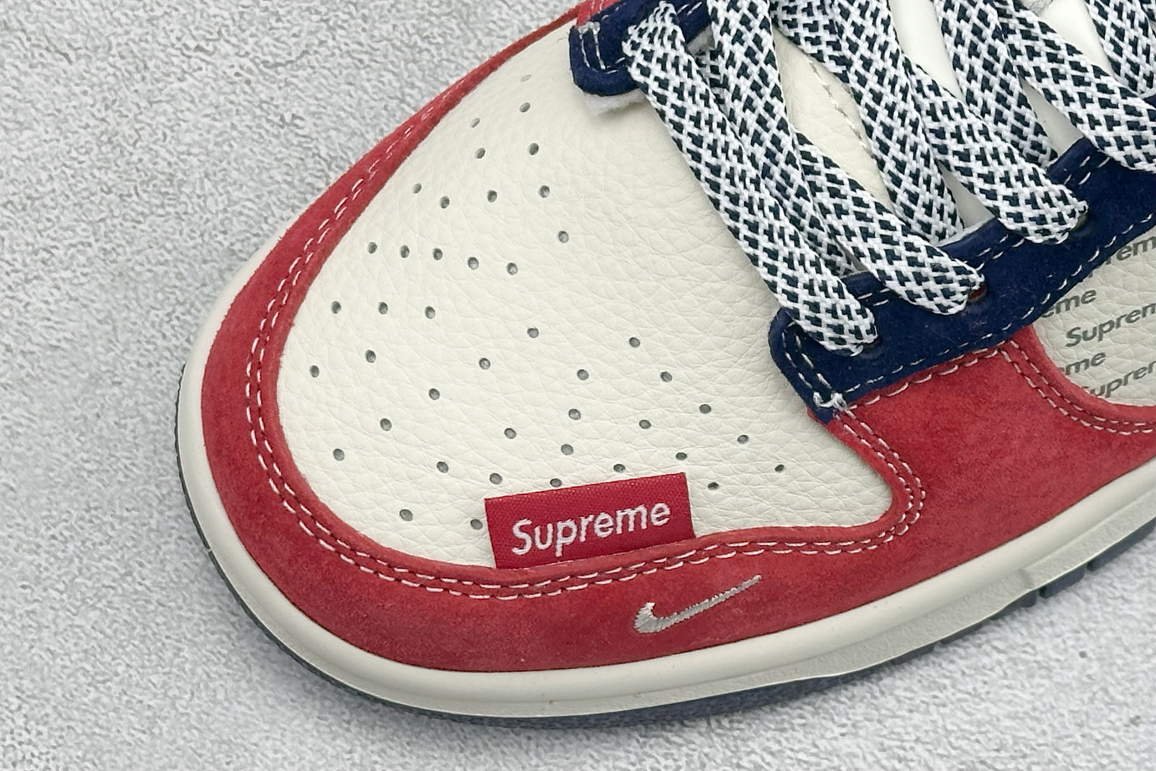 260 Nike Dunk Low Retro 2026马年限定 周年高端定制 低帮休闲板鞋 DN3168-026-Chinese UA Cheap High Quatity Brand Clothes Bags handbags Sneakers wholesale wholesaler seller from China Factory suppliers Fashion Clothing Shoes best Quality Beautiful Price 260 Nike Dunk Low Retro 2026马年限定 周年高端定制 低帮休闲板鞋 DN3168-026