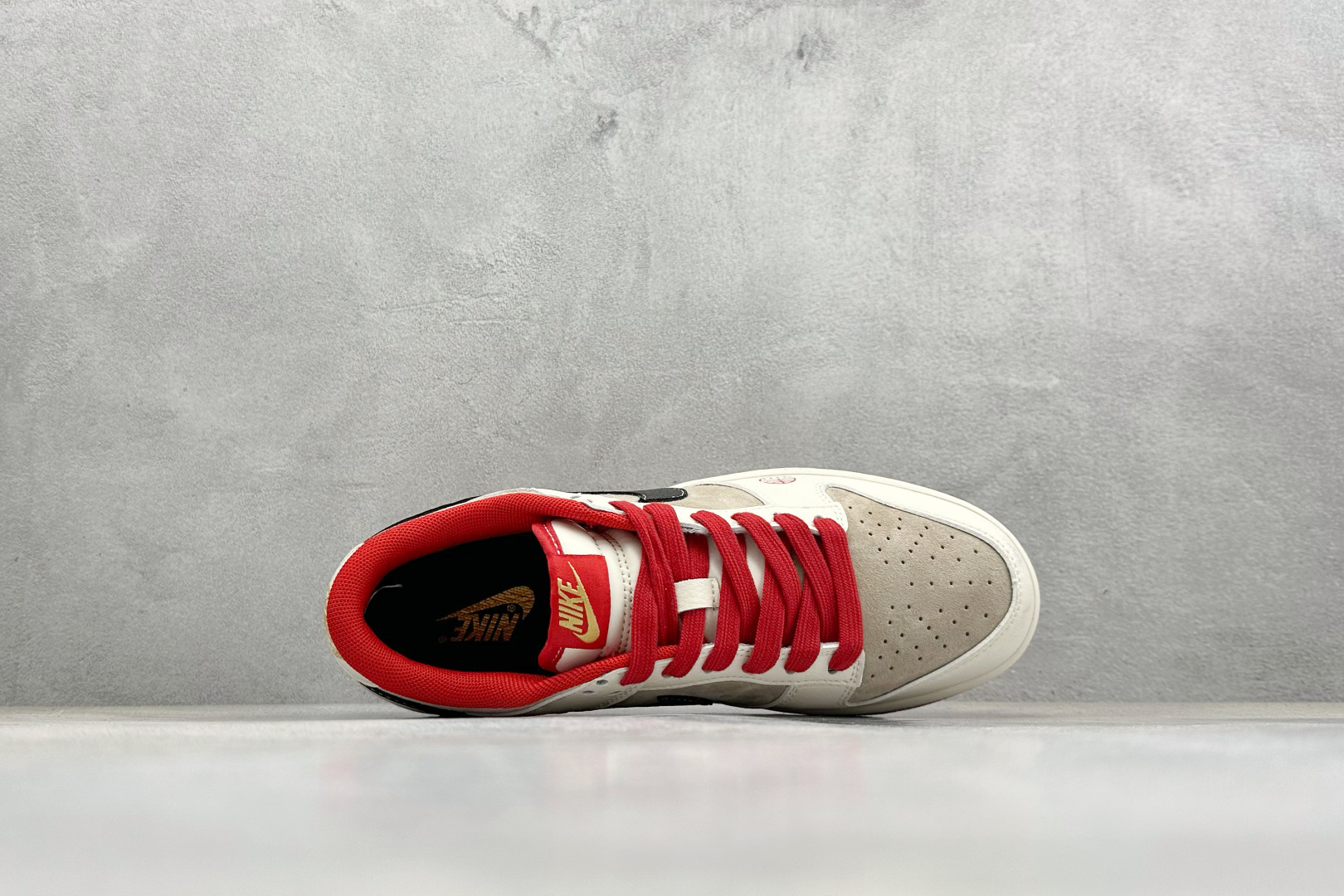 270 Nike Dunk Low Retro 马年限定 周年高端定制 低帮休闲板鞋 HG0026-006-Chinese UA Cheap High Quatity Brand Clothes Bags handbags Sneakers wholesale wholesaler seller from China Factory suppliers Fashion Clothing Shoes best Quality Beautiful Price 270 Nike Dunk Low Retro 马年限定 周年高端定制 低帮休闲板鞋 HG0026-006