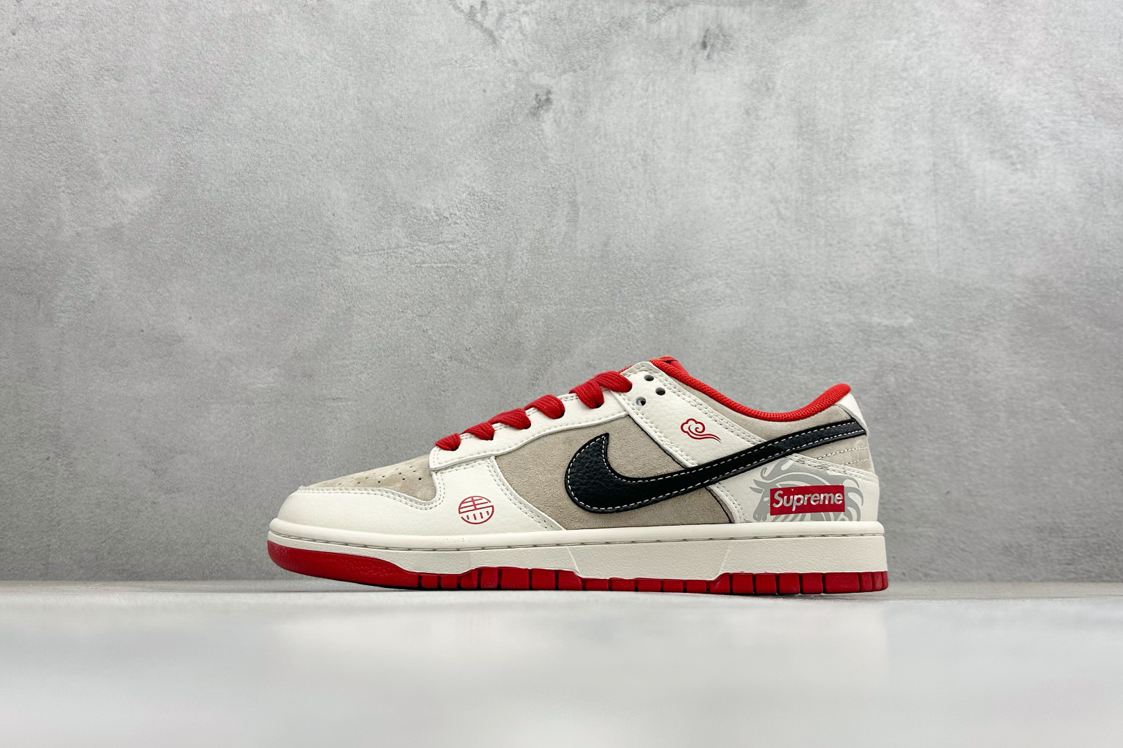 270 Nike Dunk Low Retro 马年限定 周年高端定制 低帮休闲板鞋 HG0026-006-Chinese UA Cheap High Quatity Brand Clothes Bags handbags Sneakers wholesale wholesaler seller from China Factory suppliers Fashion Clothing Shoes best Quality Beautiful Price 270 Nike Dunk Low Retro 马年限定 周年高端定制 低帮休闲板鞋 HG0026-006