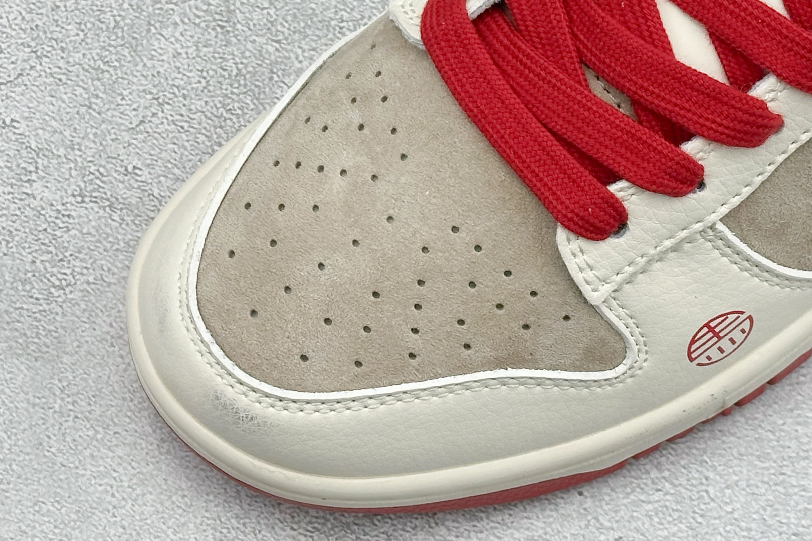 270 Nike Dunk Low Retro 马年限定 周年高端定制 低帮休闲板鞋 HG0026-006-Chinese UA Cheap High Quatity Brand Clothes Bags handbags Sneakers wholesale wholesaler seller from China Factory suppliers Fashion Clothing Shoes best Quality Beautiful Price 270 Nike Dunk Low Retro 马年限定 周年高端定制 低帮休闲板鞋 HG0026-006