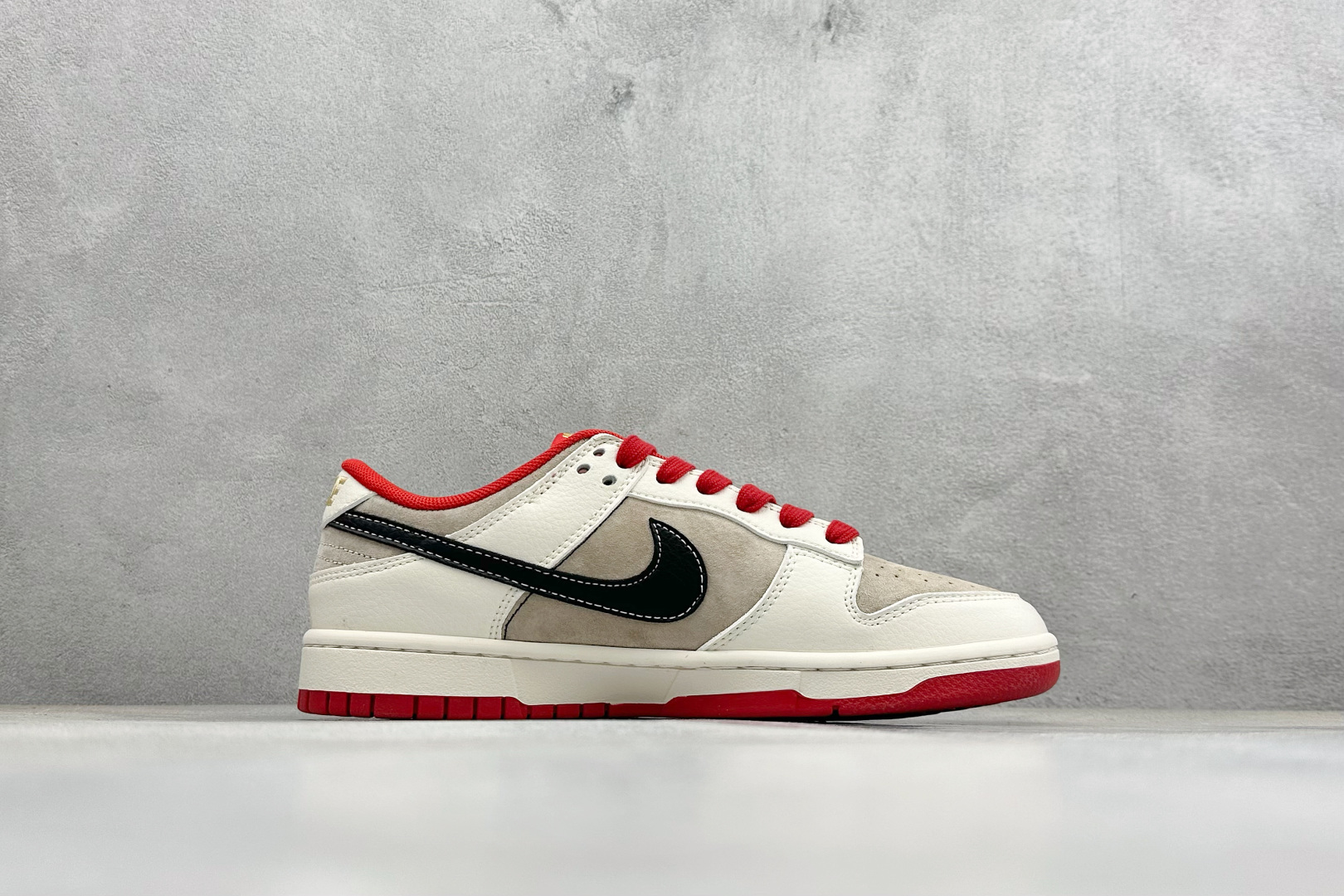 270 Nike Dunk Low Retro 马年限定 周年高端定制 低帮休闲板鞋 HG0026-006-Chinese UA Cheap High Quatity Brand Clothes Bags handbags Sneakers wholesale wholesaler seller from China Factory suppliers Fashion Clothing Shoes best Quality Beautiful Price 270 Nike Dunk Low Retro 马年限定 周年高端定制 低帮休闲板鞋 HG0026-006