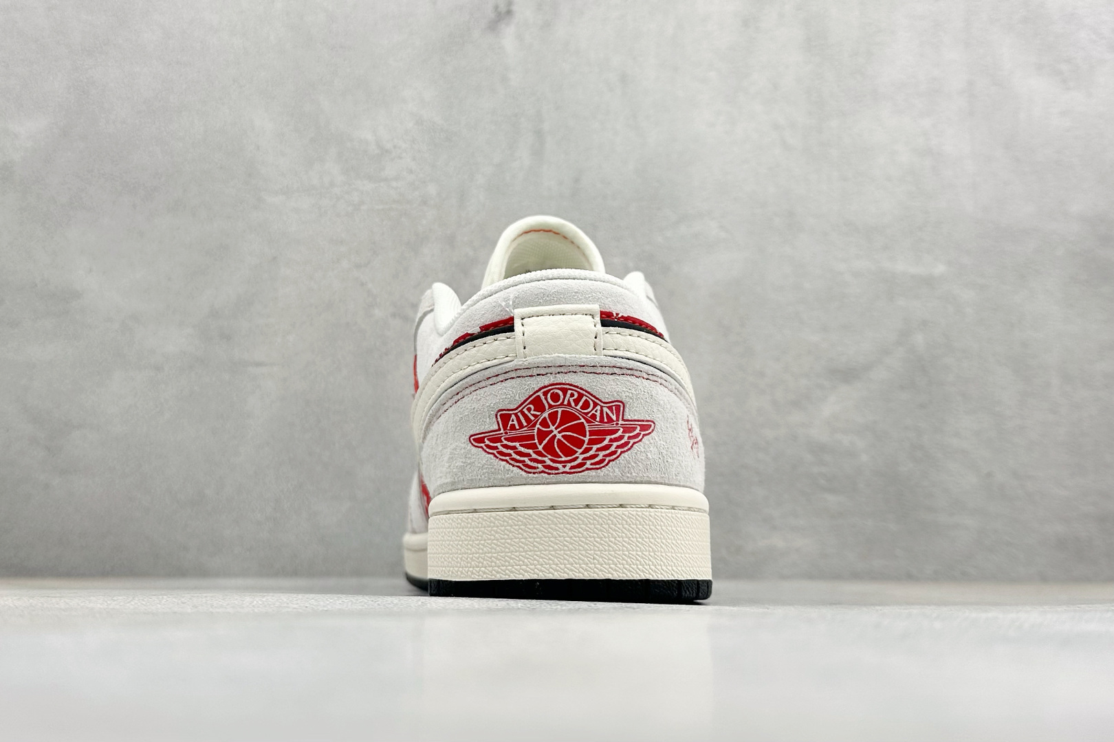 Air Jordan 1 Low AJ1 乔1 马年限定 高端定制 低帮复古篮球鞋 JP2026-123-Top High Quatity Cheap Sneakers Fashion Clothing Clothes Bags handbags Shoes of all Brand wholesale With The best Quality And Beautiful Price from China Factory Chinese suppliers wholesaler seller Air Jordan 1 Low AJ1 乔1 马年限定 高端定制 低帮复古篮球鞋 JP2026-123