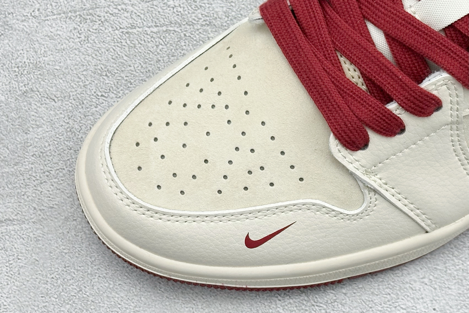 Air Jordan 1 Low AJ1 乔1 马年限定 高端定制 低帮复古篮球鞋 LX1988-827 Air Jordan 1 Low AJ1 乔1 马年限定 高端定制 低帮复古篮球鞋 LX1988-827