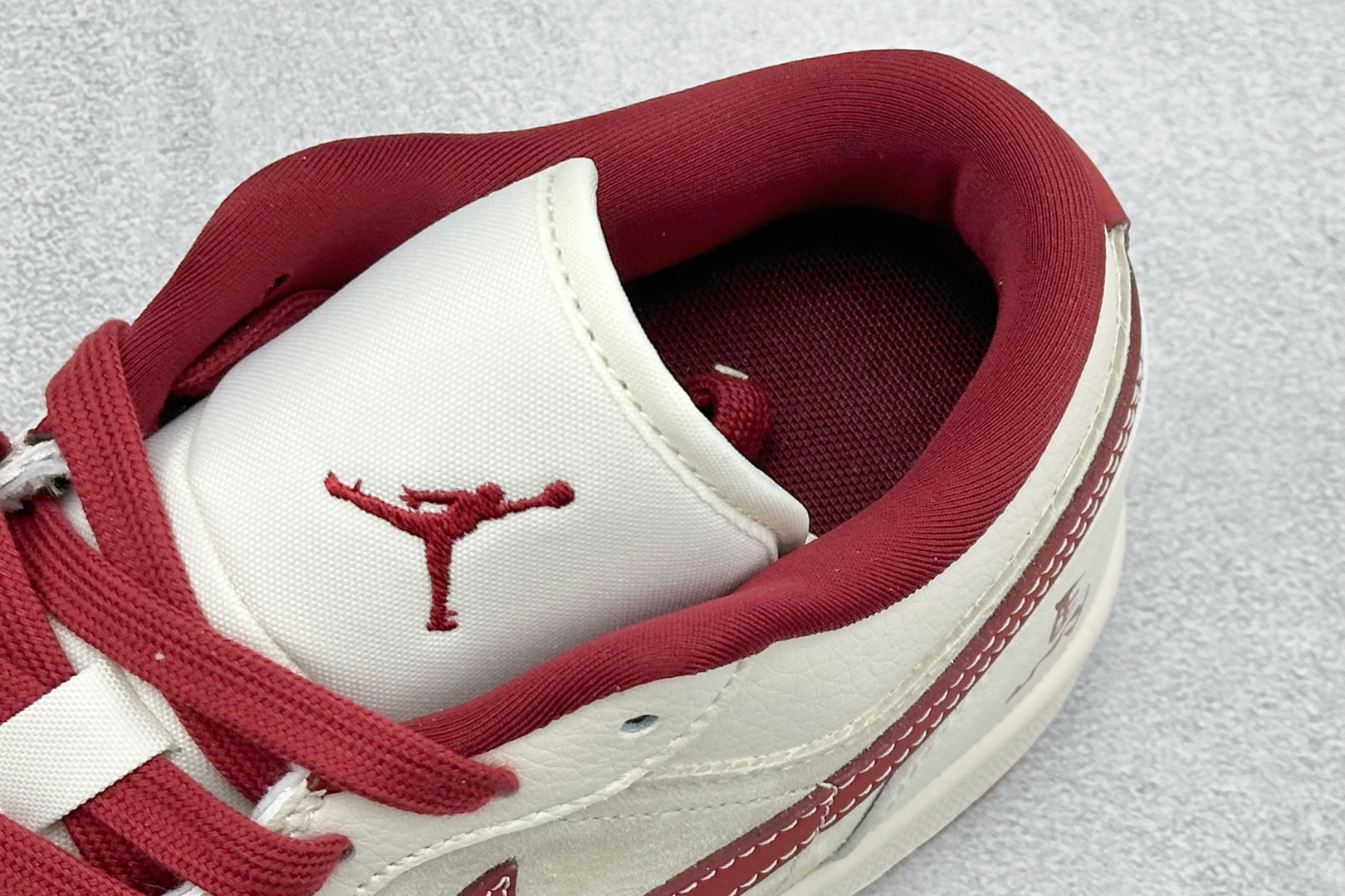 Air Jordan 1 Low AJ1 乔1 马年限定 高端定制 低帮复古篮球鞋 LX1988-827 Air Jordan 1 Low AJ1 乔1 马年限定 高端定制 低帮复古篮球鞋 LX1988-827