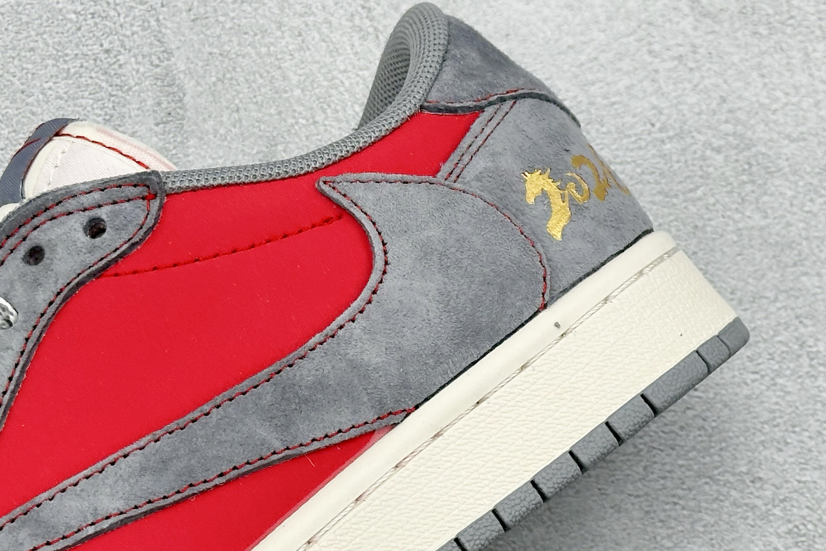 Air Jordan 1 Low AJ1 乔1 2026 马年限定 高端定制 低帮倒钩复古篮球鞋 JJ2508-105-Top High Quatity Cheap Sneakers Fashion Clothing Clothes Bags handbags Shoes of all Brand wholesale With The best Quality And Beautiful Price from China Factory Chinese suppliers wholesaler seller Air Jordan 1 Low AJ1 乔1 2026 马年限定 高端定制 低帮倒钩复古篮球鞋 JJ2508-105