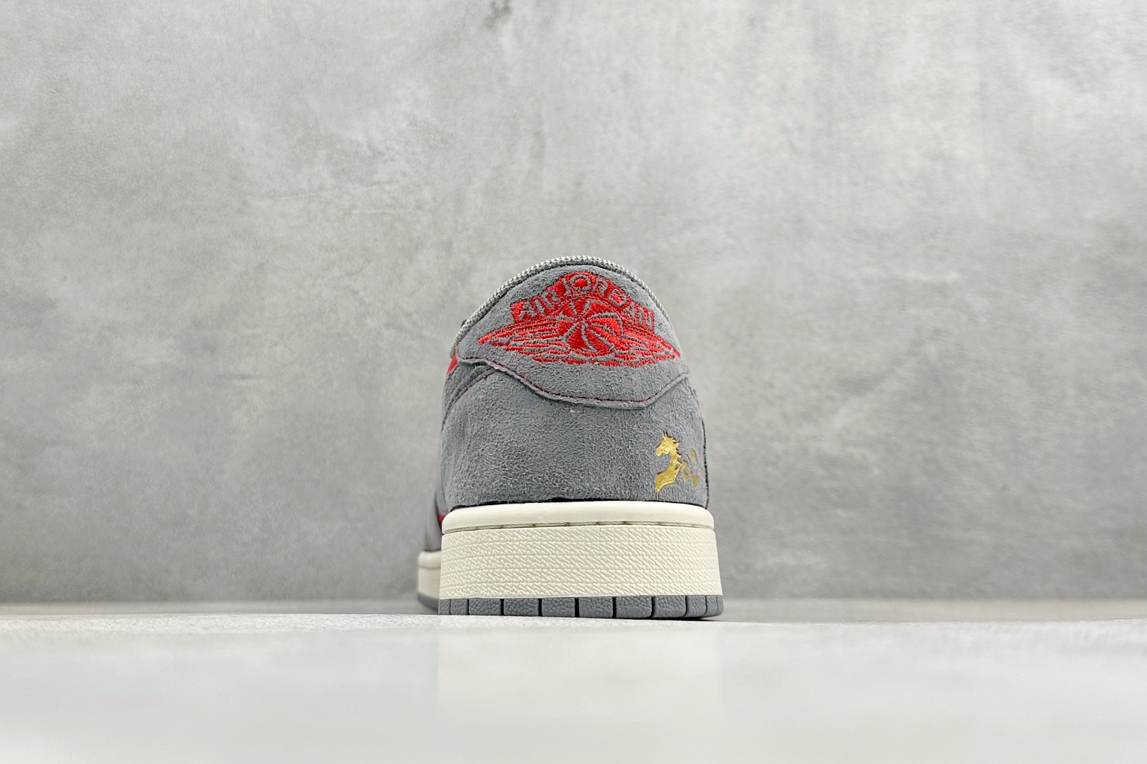 Air Jordan 1 Low AJ1 乔1 2026 马年限定 高端定制 低帮倒钩复古篮球鞋 JJ2508-105-Top High Quatity Cheap Sneakers Fashion Clothing Clothes Bags handbags Shoes of all Brand wholesale With The best Quality And Beautiful Price from China Factory Chinese suppliers wholesaler seller Air Jordan 1 Low AJ1 乔1 2026 马年限定 高端定制 低帮倒钩复古篮球鞋 JJ2508-105