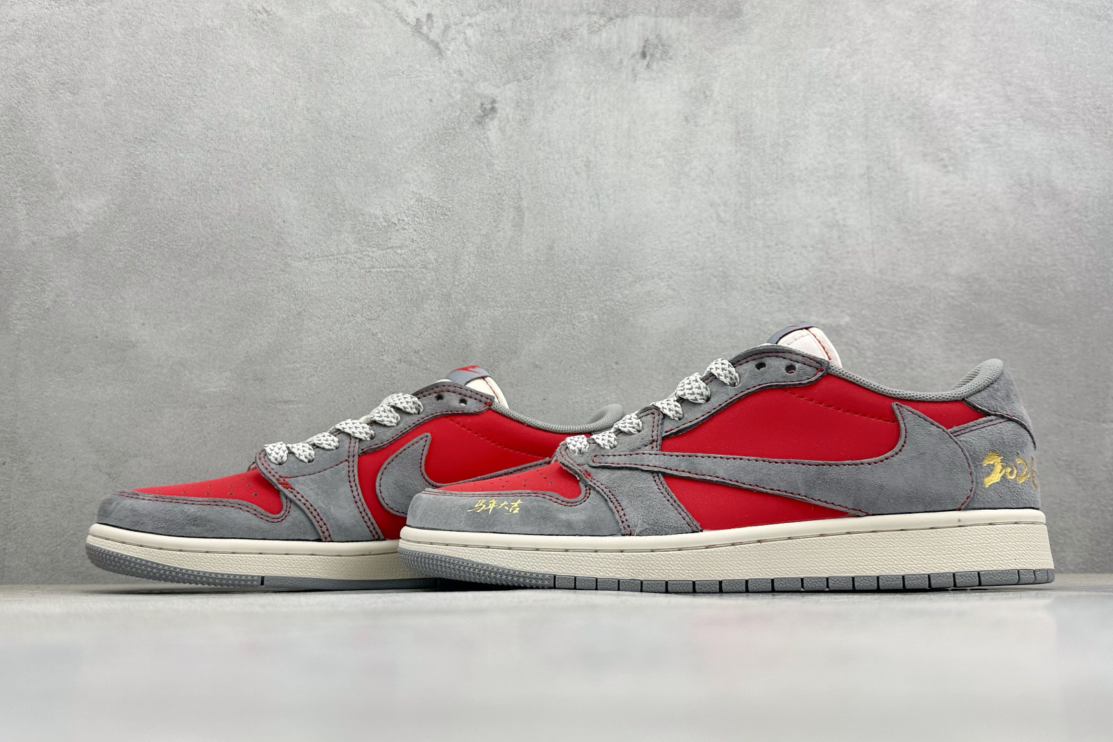 Air Jordan 1 Low AJ1 乔1 2026 马年限定 高端定制 低帮倒钩复古篮球鞋 JJ2508-105-Top High Quatity Cheap Sneakers Fashion Clothing Clothes Bags handbags Shoes of all Brand wholesale With The best Quality And Beautiful Price from China Factory Chinese suppliers wholesaler seller Air Jordan 1 Low AJ1 乔1 2026 马年限定 高端定制 低帮倒钩复古篮球鞋 JJ2508-105
