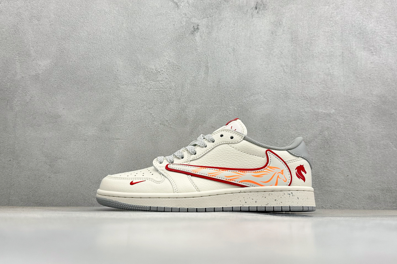 Air Jordan 1 Low AJ1 乔1 马年限定 高端定制 低帮倒钩复古篮球鞋 JY6988-126