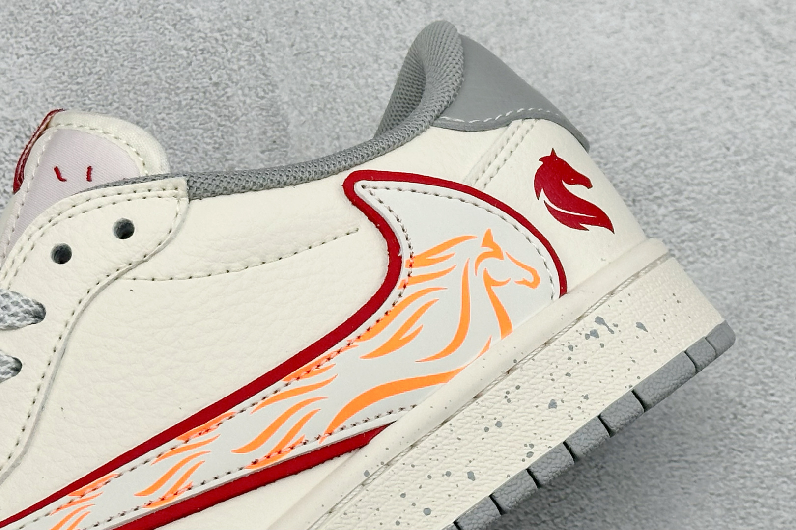 Air Jordan 1 Low AJ1 乔1 马年限定 高端定制 低帮倒钩复古篮球鞋 JY6988-126