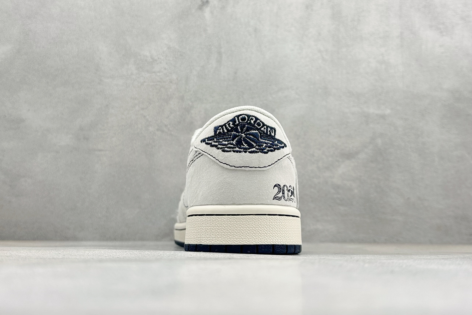 260 Air Jordan 1 Low AJ1 乔1 2026 马年限定 高端定制 低帮倒钩复古篮球鞋 SD6868-120-Chinese UA Cheap High Quatity Brand Clothes Bags handbags Sneakers wholesale wholesaler seller from China Factory suppliers Fashion Clothing Shoes best Quality Beautiful Price 260 Air Jordan 1 Low AJ1 乔1 2026 马年限定 高端定制 低帮倒钩复古篮球鞋 SD6868-120