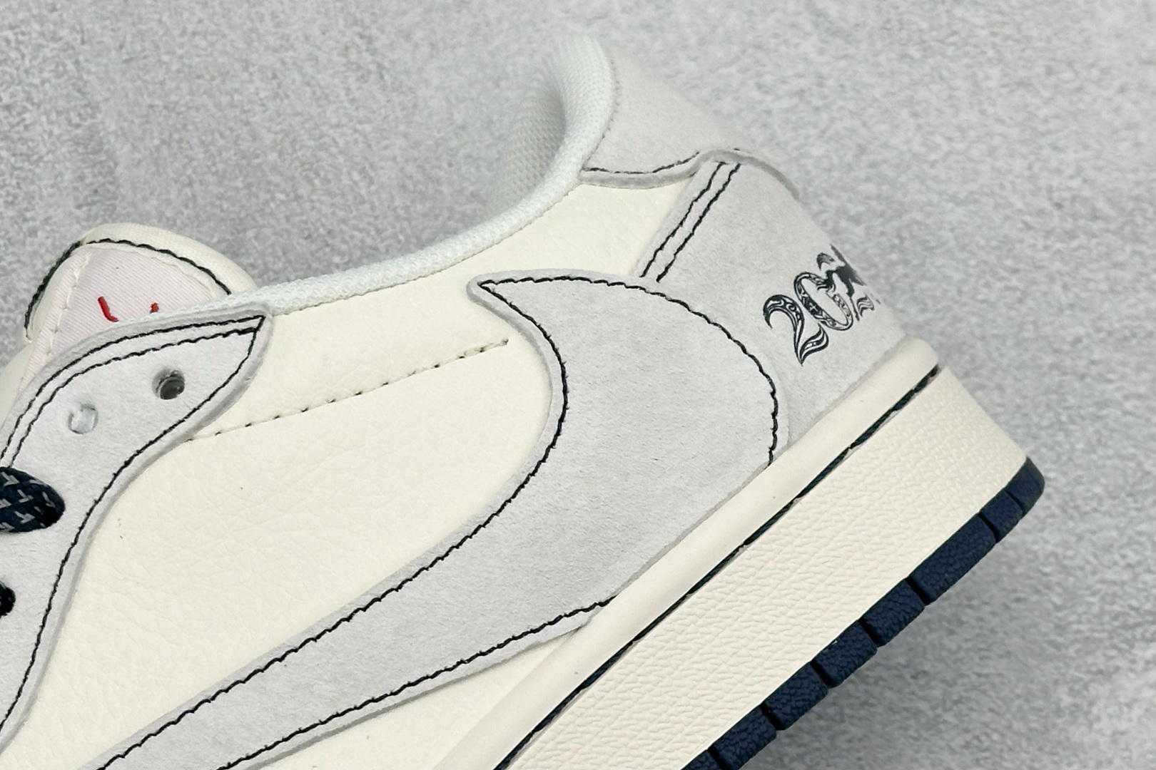 260 Air Jordan 1 Low AJ1 乔1 2026 马年限定 高端定制 低帮倒钩复古篮球鞋 SD6868-120-Chinese UA Cheap High Quatity Brand Clothes Bags handbags Sneakers wholesale wholesaler seller from China Factory suppliers Fashion Clothing Shoes best Quality Beautiful Price 260 Air Jordan 1 Low AJ1 乔1 2026 马年限定 高端定制 低帮倒钩复古篮球鞋 SD6868-120