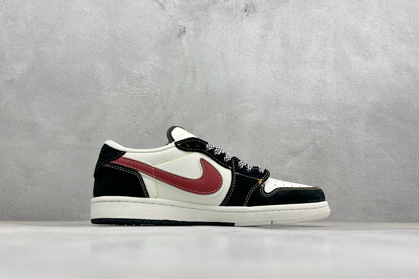 260 Air Jordan 1 Low AJ1 乔1 2026 马年限定 高端定制 低帮倒钩复古篮球鞋 JW1188-181