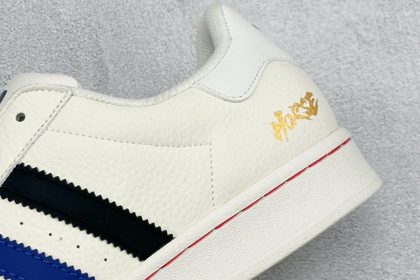240 AD Originals Super马年限定 贝壳头板鞋 LX0916-Chinese UA Cheap High Quatity Brand Clothes Bags handbags Sneakers wholesale wholesaler seller from China Factory suppliers Fashion Clothing Shoes best Quality Beautiful Price 240 AD Originals Super马年限定 贝壳头板鞋 LX0916