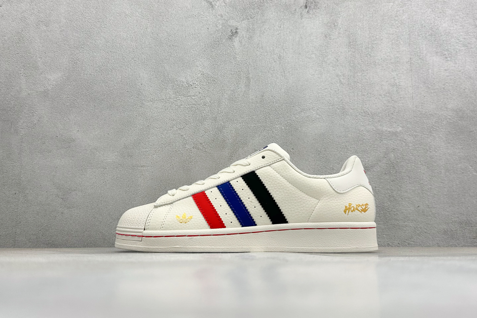 240 AD Originals Super马年限定 贝壳头板鞋 LX0916-Chinese UA Cheap High Quatity Brand Clothes Bags handbags Sneakers wholesale wholesaler seller from China Factory suppliers Fashion Clothing Shoes best Quality Beautiful Price 240 AD Originals Super马年限定 贝壳头板鞋 LX0916