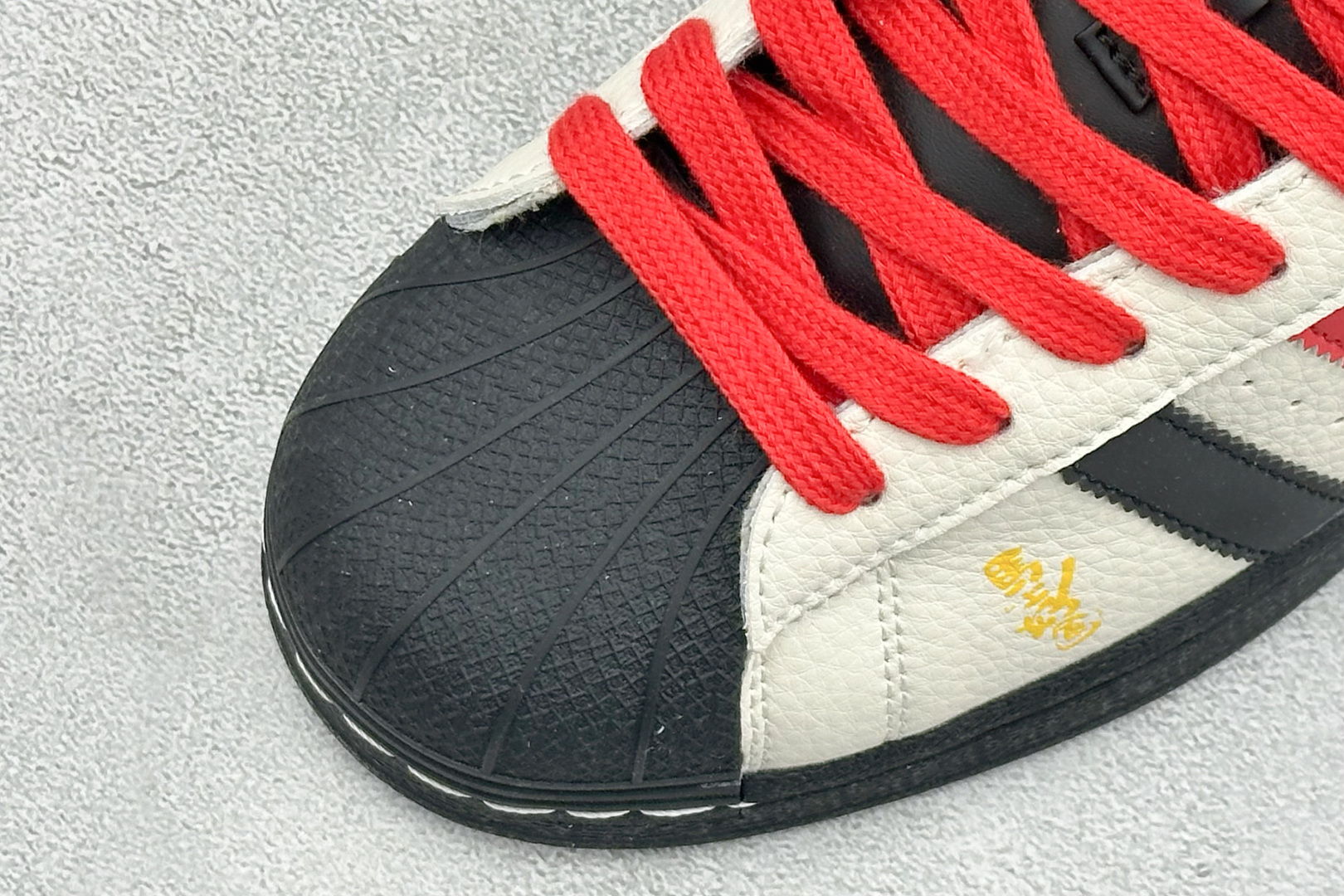 AD Originals Super马年限定 贝壳头板鞋 LX0915-Top High Quatity Cheap Sneakers Fashion Clothing Clothes Bags handbags Shoes of all Brand wholesale With The best Quality And Beautiful Price from China Factory Chinese suppliers wholesaler seller AD Originals Super马年限定 贝壳头板鞋 LX0915
