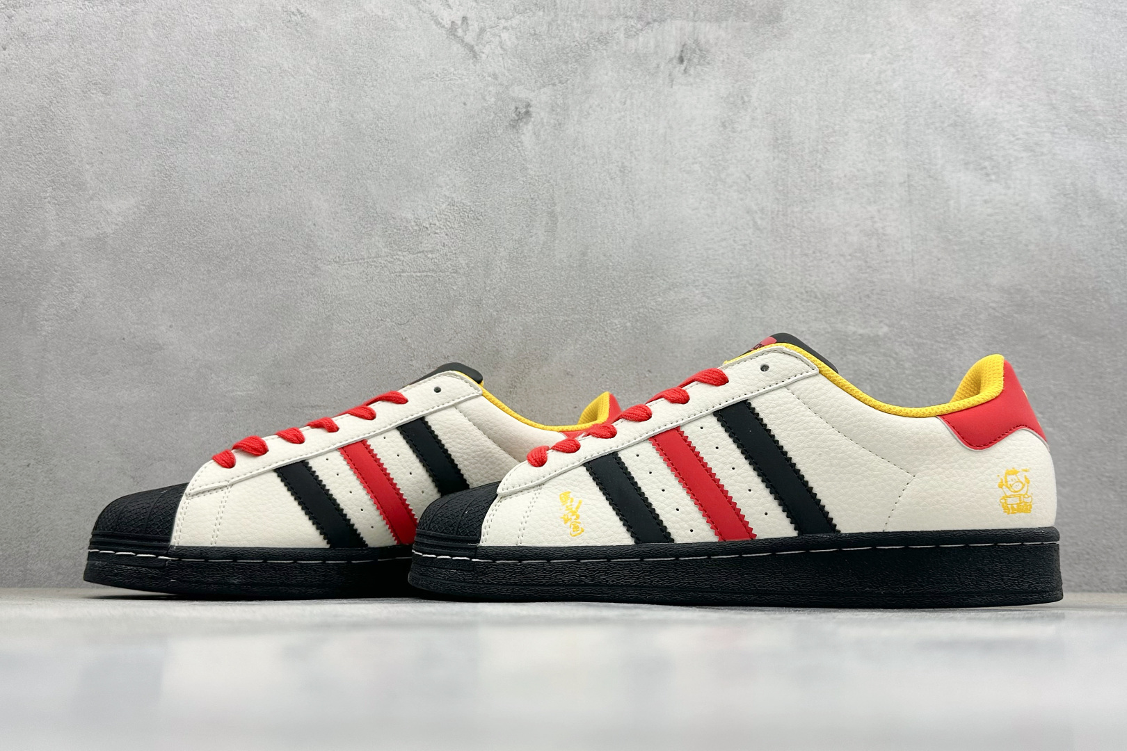 AD Originals Super马年限定 贝壳头板鞋 LX0915-Top High Quatity Cheap Sneakers Fashion Clothing Clothes Bags handbags Shoes of all Brand wholesale With The best Quality And Beautiful Price from China Factory Chinese suppliers wholesaler seller AD Originals Super马年限定 贝壳头板鞋 LX0915