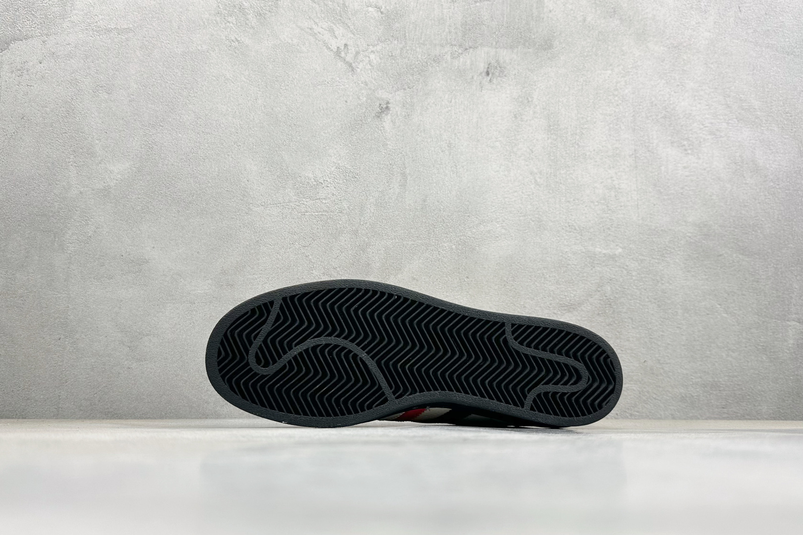 AD Originals Super马年限定 贝壳头板鞋 LX0915-Top High Quatity Cheap Sneakers Fashion Clothing Clothes Bags handbags Shoes of all Brand wholesale With The best Quality And Beautiful Price from China Factory Chinese suppliers wholesaler seller AD Originals Super马年限定 贝壳头板鞋 LX0915