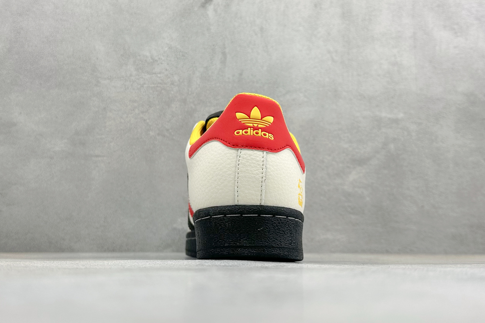 AD Originals Super马年限定 贝壳头板鞋 LX0915-Top High Quatity Cheap Sneakers Fashion Clothing Clothes Bags handbags Shoes of all Brand wholesale With The best Quality And Beautiful Price from China Factory Chinese suppliers wholesaler seller AD Originals Super马年限定 贝壳头板鞋 LX0915