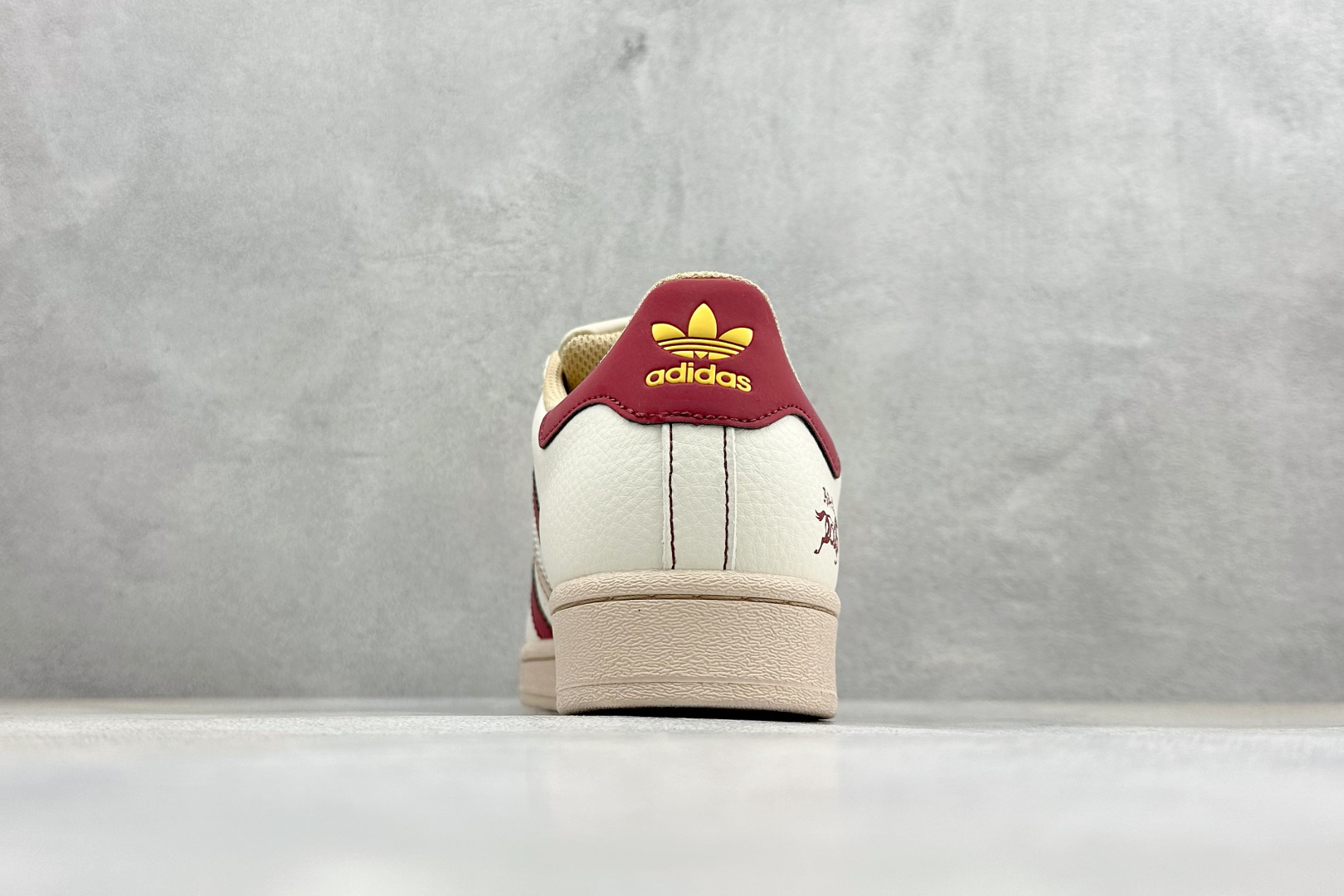 AD Originals Super马年限定 贝壳头板鞋 LX0917-Top High Quatity Cheap Sneakers Fashion Clothing Clothes Bags handbags Shoes of all Brand wholesale With The best Quality And Beautiful Price from China Factory Chinese suppliers wholesaler seller AD Originals Super马年限定 贝壳头板鞋 LX0917