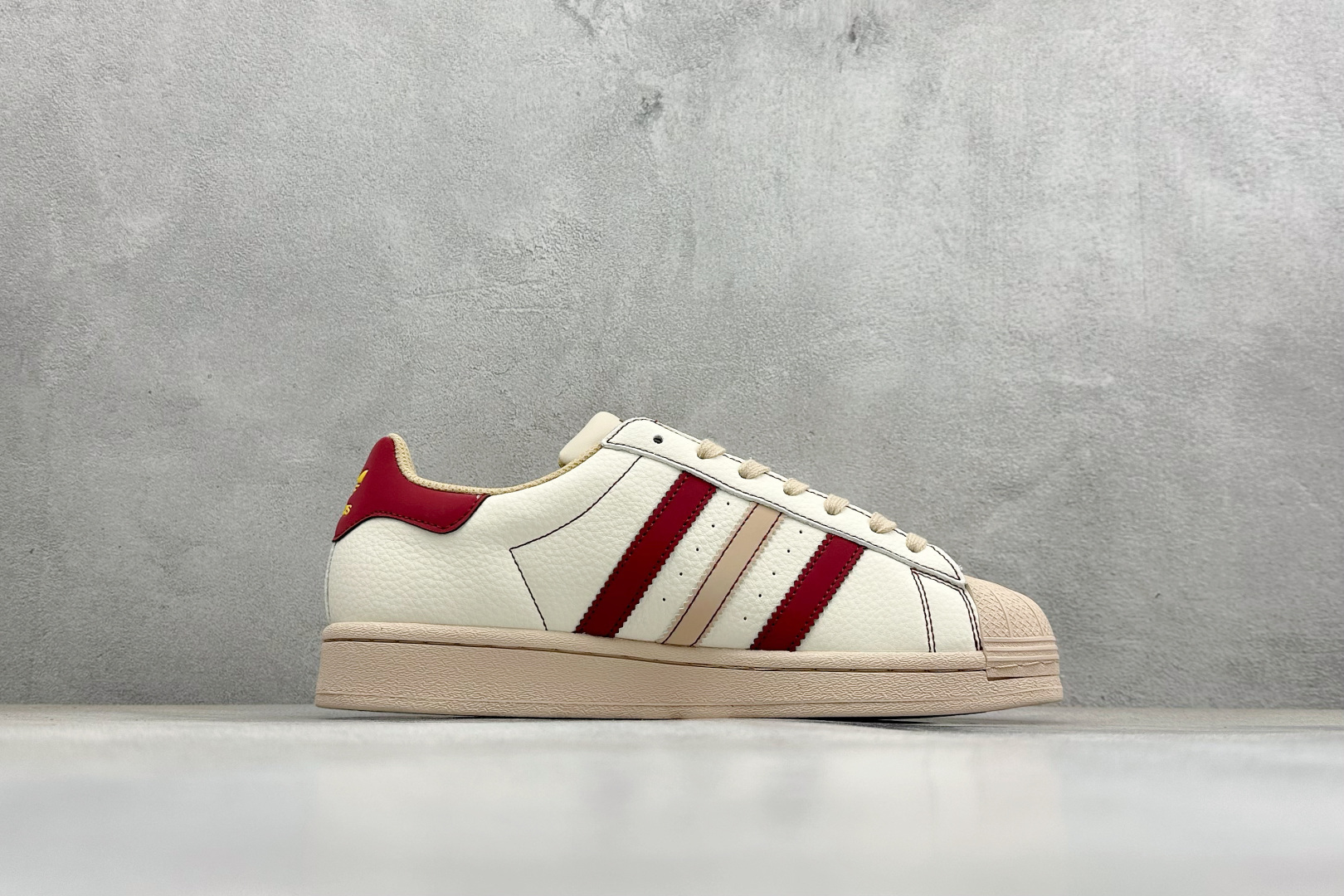 AD Originals Super马年限定 贝壳头板鞋 LX0917-Top High Quatity Cheap Sneakers Fashion Clothing Clothes Bags handbags Shoes of all Brand wholesale With The best Quality And Beautiful Price from China Factory Chinese suppliers wholesaler seller AD Originals Super马年限定 贝壳头板鞋 LX0917