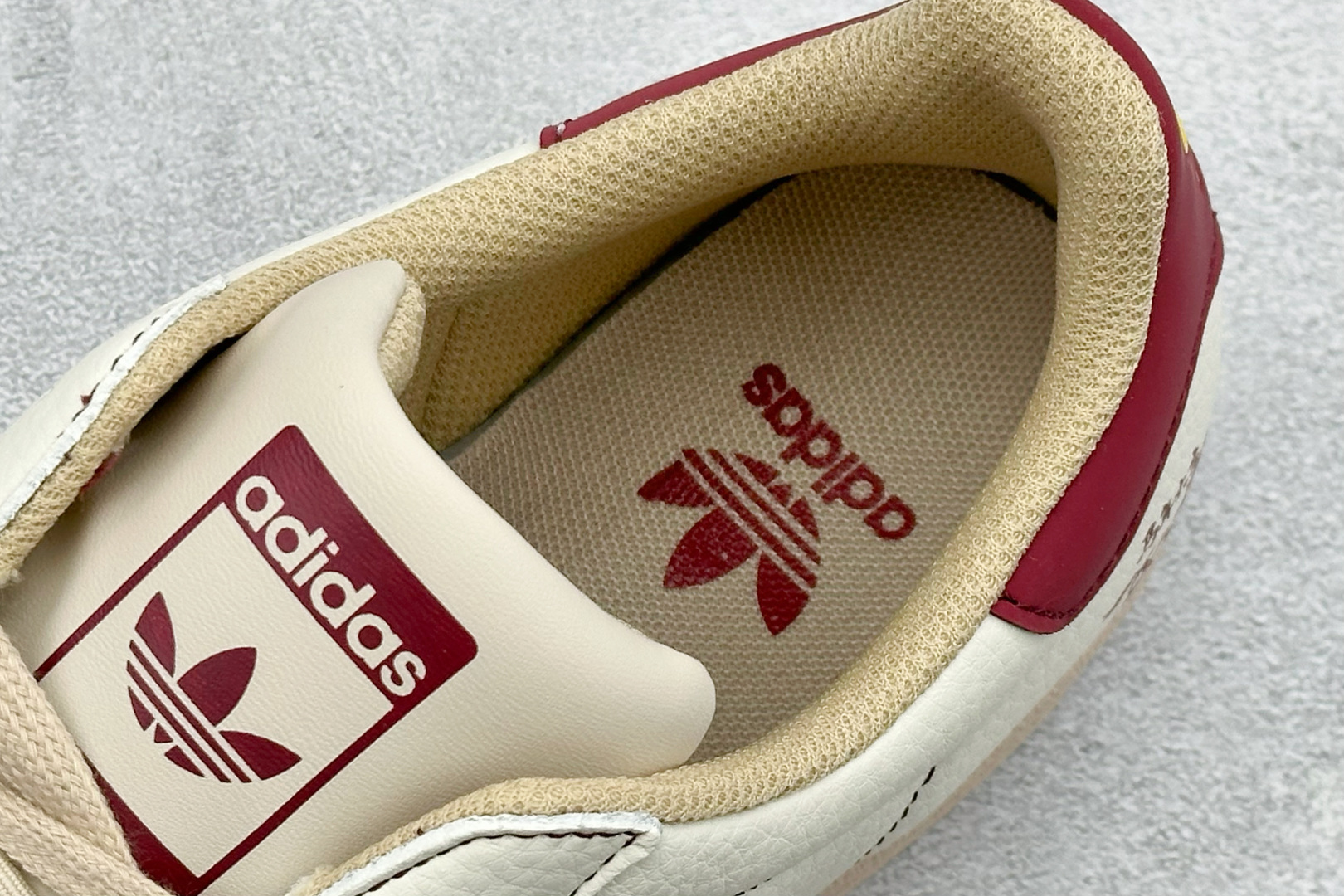 AD Originals Super马年限定 贝壳头板鞋 LX0917-Top High Quatity Cheap Sneakers Fashion Clothing Clothes Bags handbags Shoes of all Brand wholesale With The best Quality And Beautiful Price from China Factory Chinese suppliers wholesaler seller AD Originals Super马年限定 贝壳头板鞋 LX0917