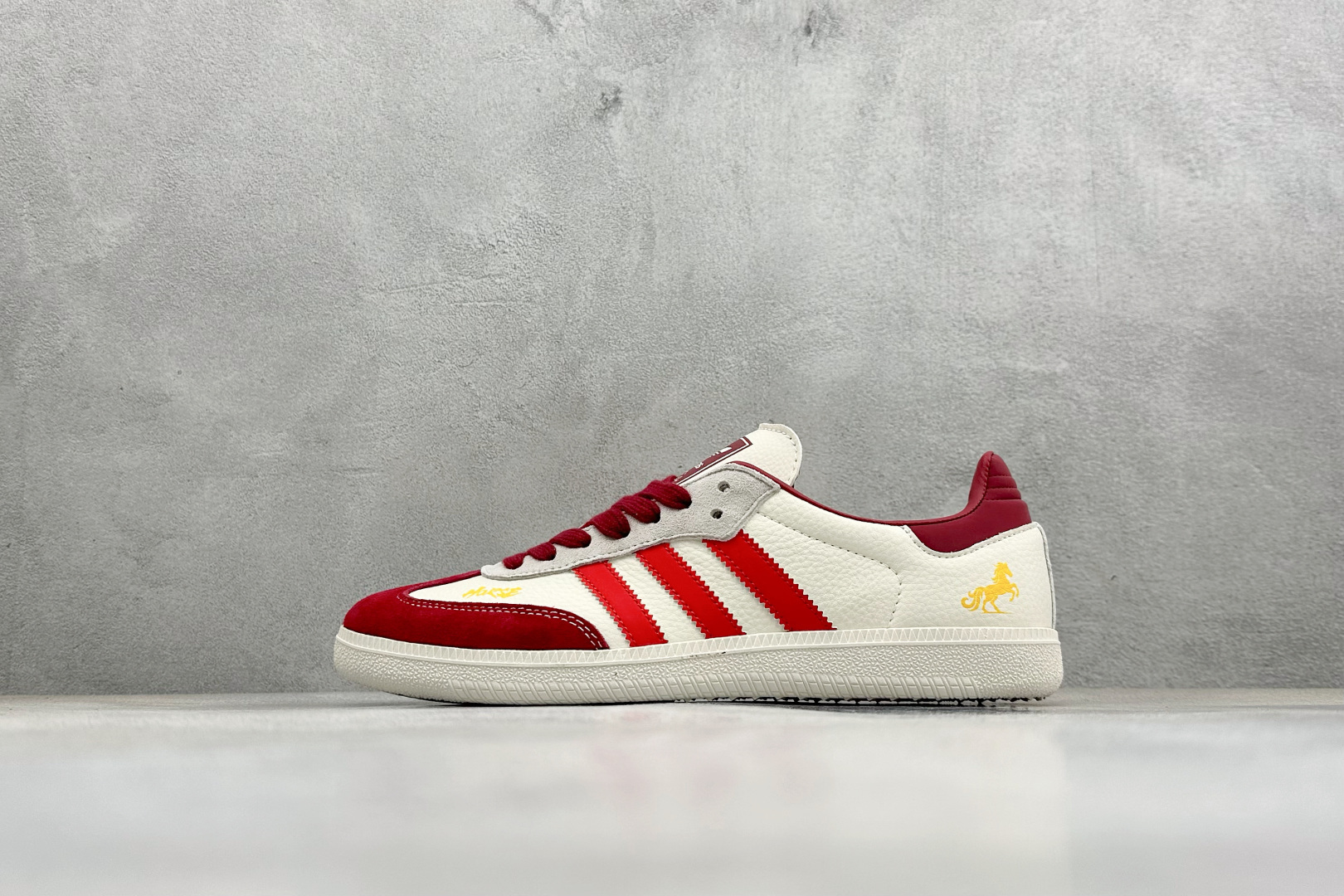 Adidas originals Samba 马年限定 桑巴联名 复古经典轻便板鞋 JJ2612