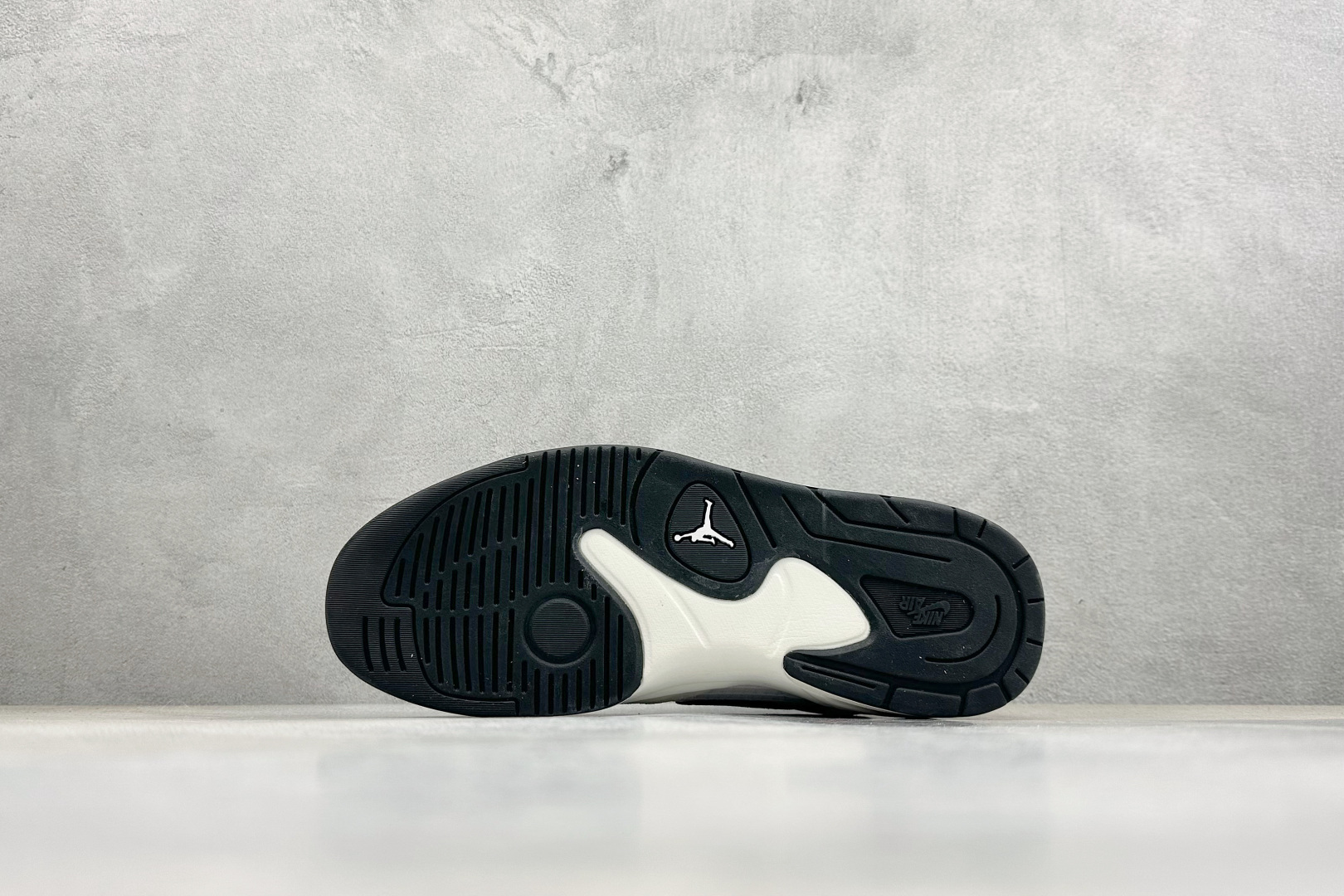 K版Nike Jordan Stadium 90 低帮复古运动篮球鞋 FD6424-100 K版Nike Jordan Stadium 90 低帮复古运动篮球鞋 FD6424-100