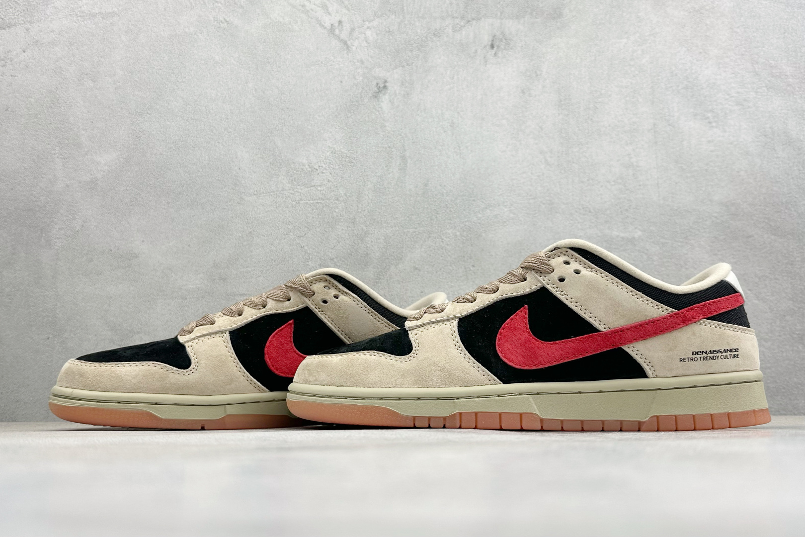 K版Nike SB Dunk Low 卡其黑红钩 低帮休闲板鞋 HJ0367-200 K版Nike SB Dunk Low 卡其黑红钩 低帮休闲板鞋 HJ0367-200