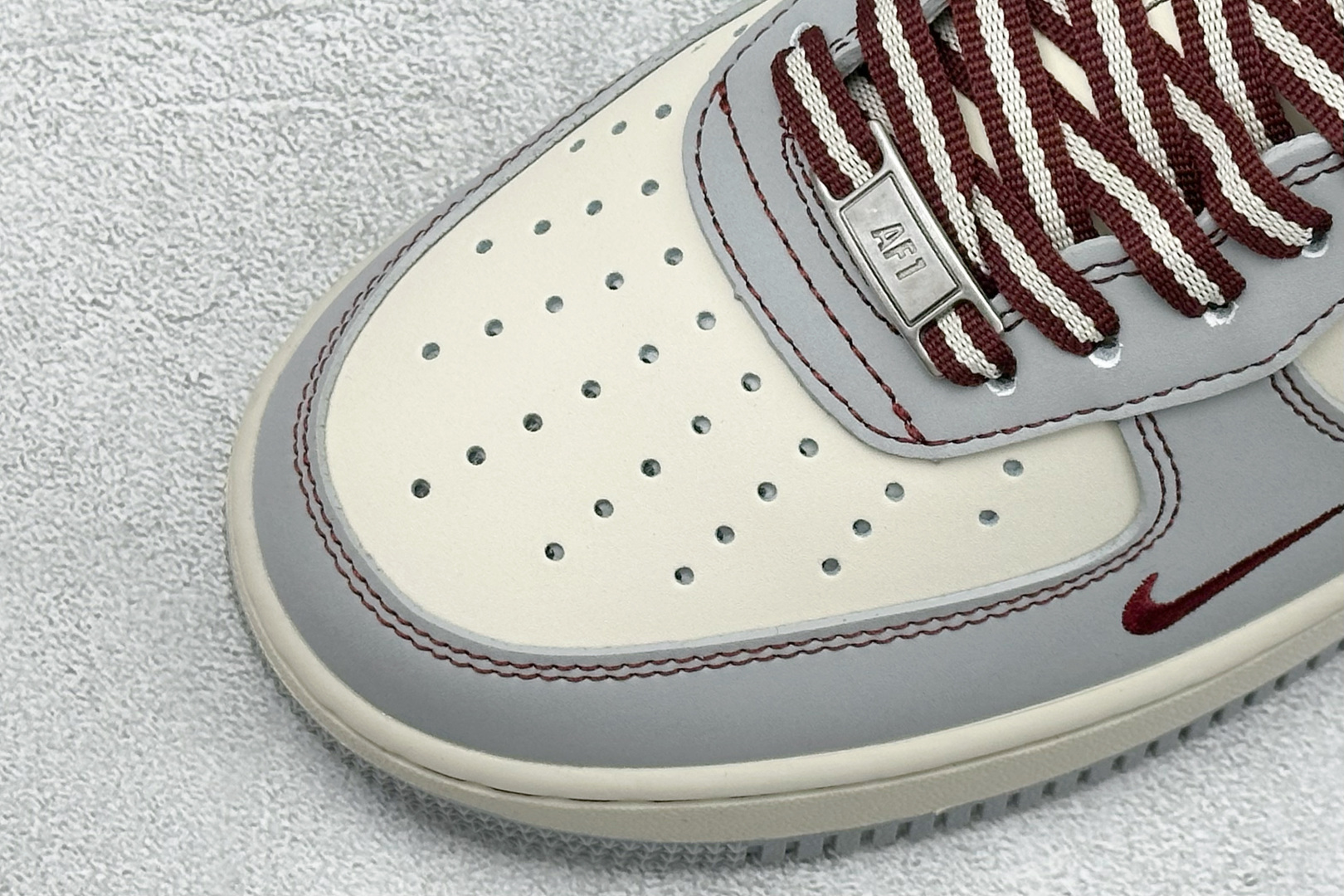 260 SC版NIke Air Force 1 '07 Low “情人节限定--烟灰赤痕” 空军一号低帮 运动鞋 NH0601-540