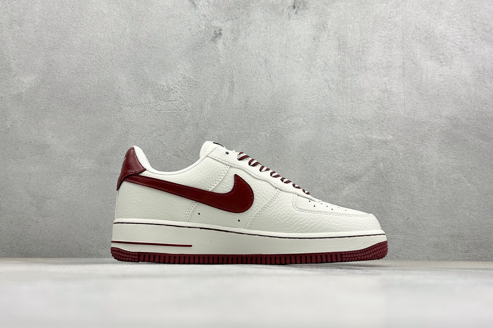 260 SC版NIke Air Force 1 '07 Low “情人节限定--白韵红缘” 空军一号低帮 运动鞋 NH0601-539-Chinese UA Cheap High Quatity Brand Clothes Bags handbags Sneakers wholesale wholesaler seller from China Factory suppliers Fashion Clothing Shoes best Quality Beautiful Price 260 SC版NIke Air Force 1 '07 Low “情人节限定--白韵红缘” 空军一号低帮 运动鞋 NH0601-539