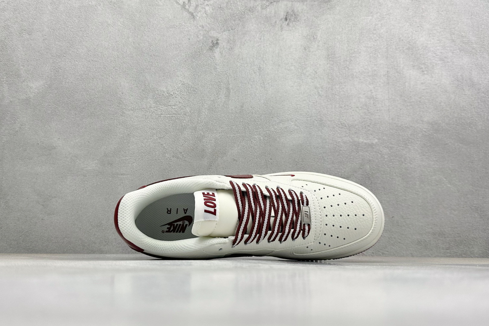 260 SC版NIke Air Force 1 '07 Low “情人节限定--白韵红缘” 空军一号低帮 运动鞋 NH0601-539-Chinese UA Cheap High Quatity Brand Clothes Bags handbags Sneakers wholesale wholesaler seller from China Factory suppliers Fashion Clothing Shoes best Quality Beautiful Price 260 SC版NIke Air Force 1 '07 Low “情人节限定--白韵红缘” 空军一号低帮 运动鞋 NH0601-539