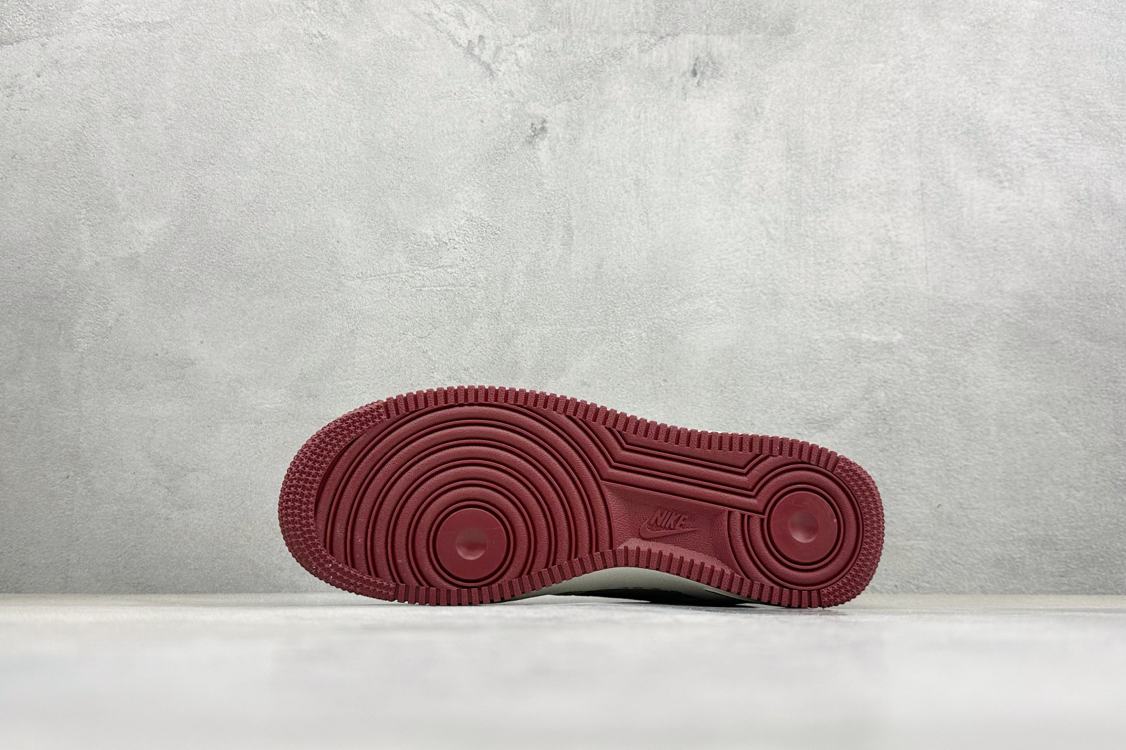 260 SC版NIke Air Force 1 '07 Low “情人节限定--白韵红缘” 空军一号低帮 运动鞋 NH0601-539-Chinese UA Cheap High Quatity Brand Clothes Bags handbags Sneakers wholesale wholesaler seller from China Factory suppliers Fashion Clothing Shoes best Quality Beautiful Price 260 SC版NIke Air Force 1 '07 Low “情人节限定--白韵红缘” 空军一号低帮 运动鞋 NH0601-539