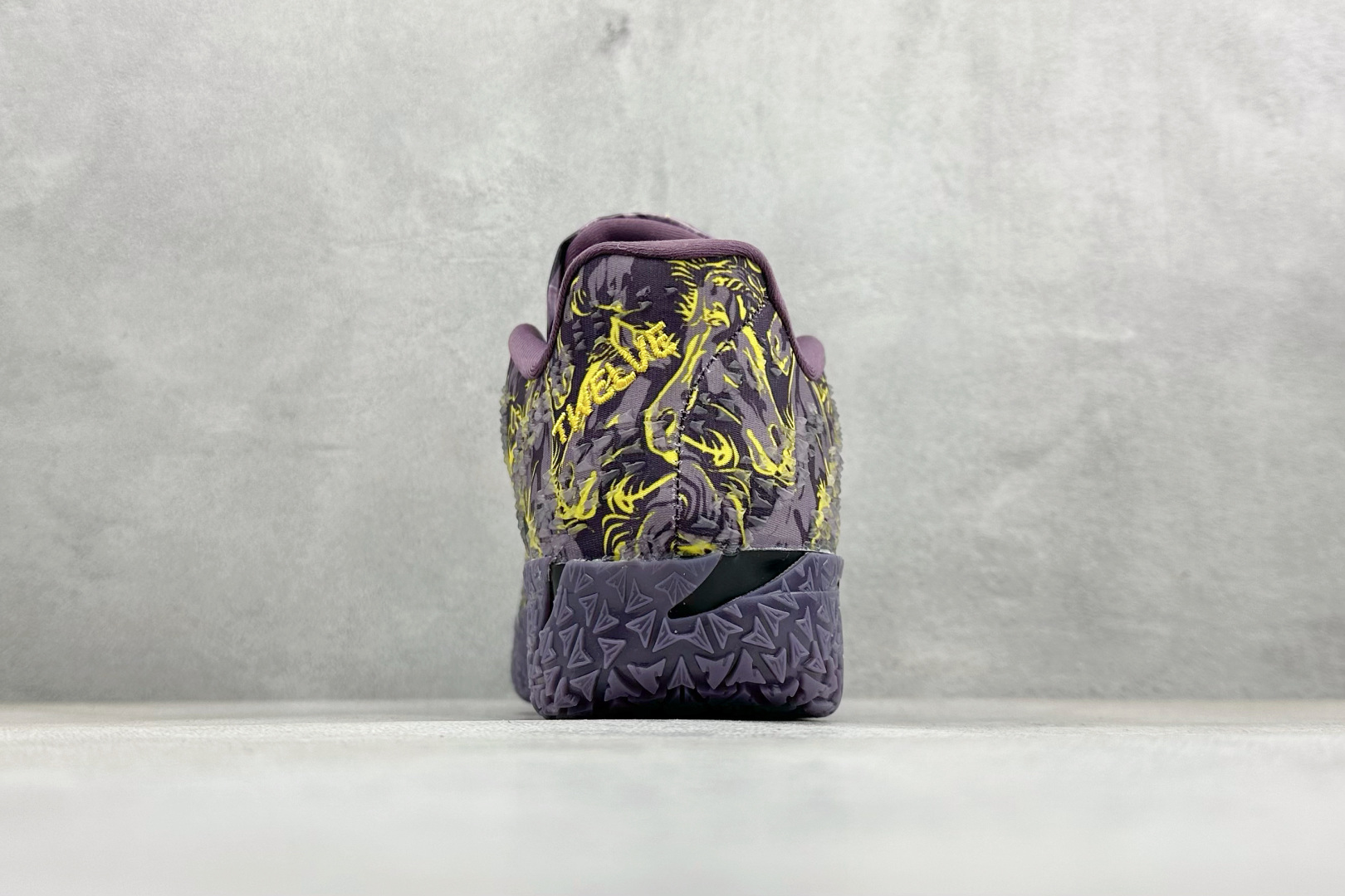 JA 3 XMAS PE EP 莫兰特三代 马年限定 实战低帮篮球鞋 HF2794-011-Top High Quatity Cheap Sneakers Fashion Clothing Clothes Bags handbags Shoes of all Brand wholesale With The best Quality And Beautiful Price from China Factory Chinese suppliers wholesaler seller JA 3 XMAS PE EP 莫兰特三代 马年限定 实战低帮篮球鞋 HF2794-011