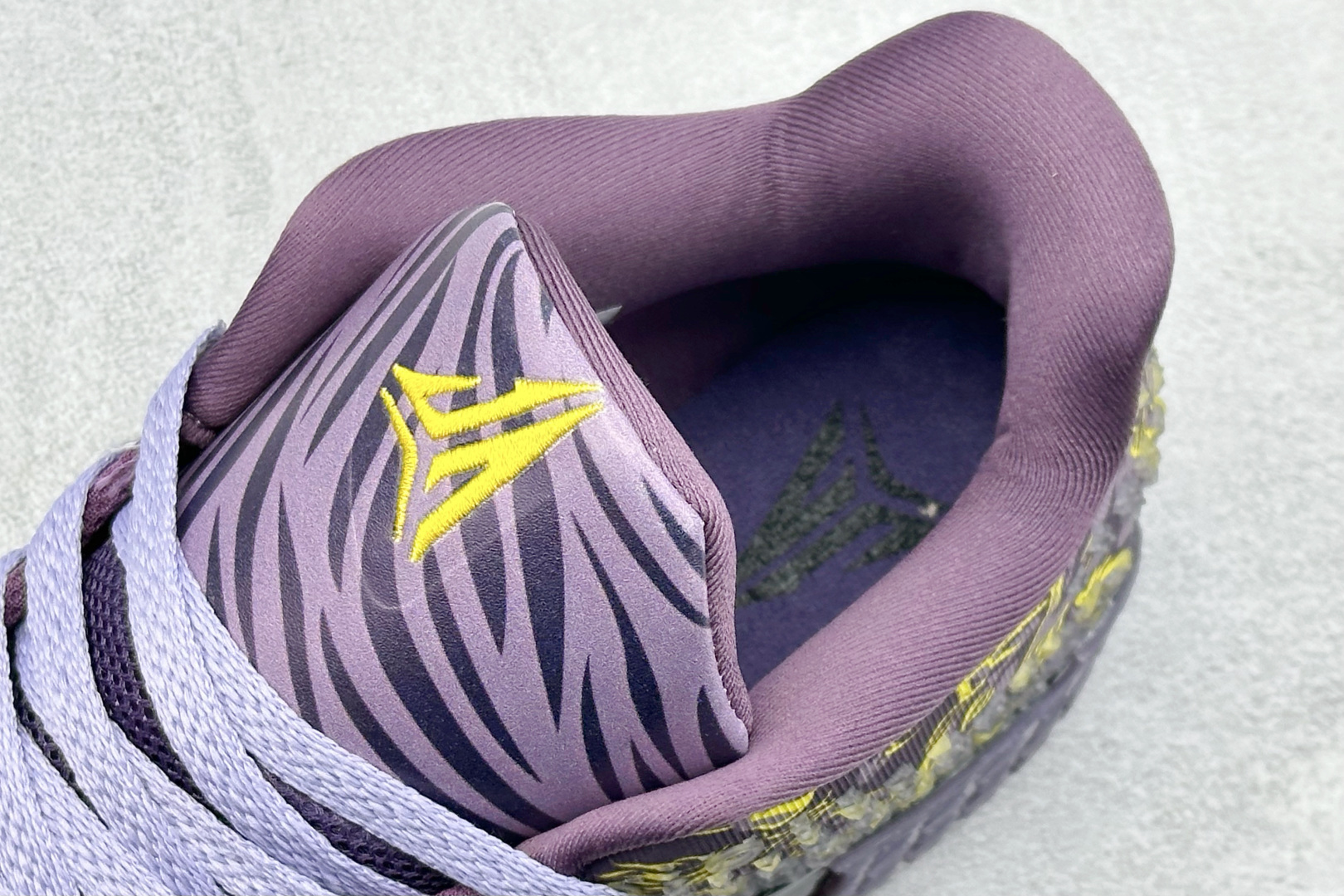 JA 3 XMAS PE EP 莫兰特三代 马年限定 实战低帮篮球鞋 HF2794-011-Top High Quatity Cheap Sneakers Fashion Clothing Clothes Bags handbags Shoes of all Brand wholesale With The best Quality And Beautiful Price from China Factory Chinese suppliers wholesaler seller JA 3 XMAS PE EP 莫兰特三代 马年限定 实战低帮篮球鞋 HF2794-011