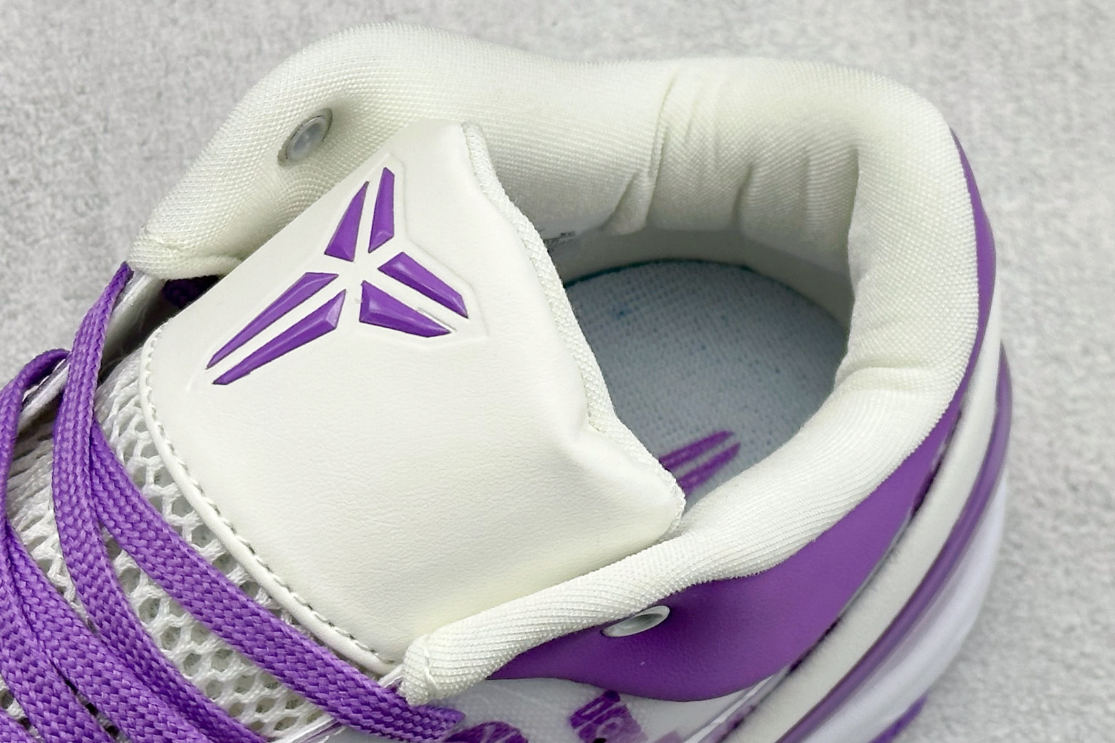 Nike Zoom Kobe 4代 PROTRO CHBL 马年限定 防滑耐磨减震舒适轻便实战篮球鞋 FJ9363-106-Top High Quatity Cheap Sneakers Fashion Clothing Clothes Bags handbags Shoes of all Brand wholesale With The best Quality And Beautiful Price from China Factory Chinese suppliers wholesaler seller Nike Zoom Kobe 4代 PROTRO CHBL 马年限定 防滑耐磨减震舒适轻便实战篮球鞋 FJ9363-106