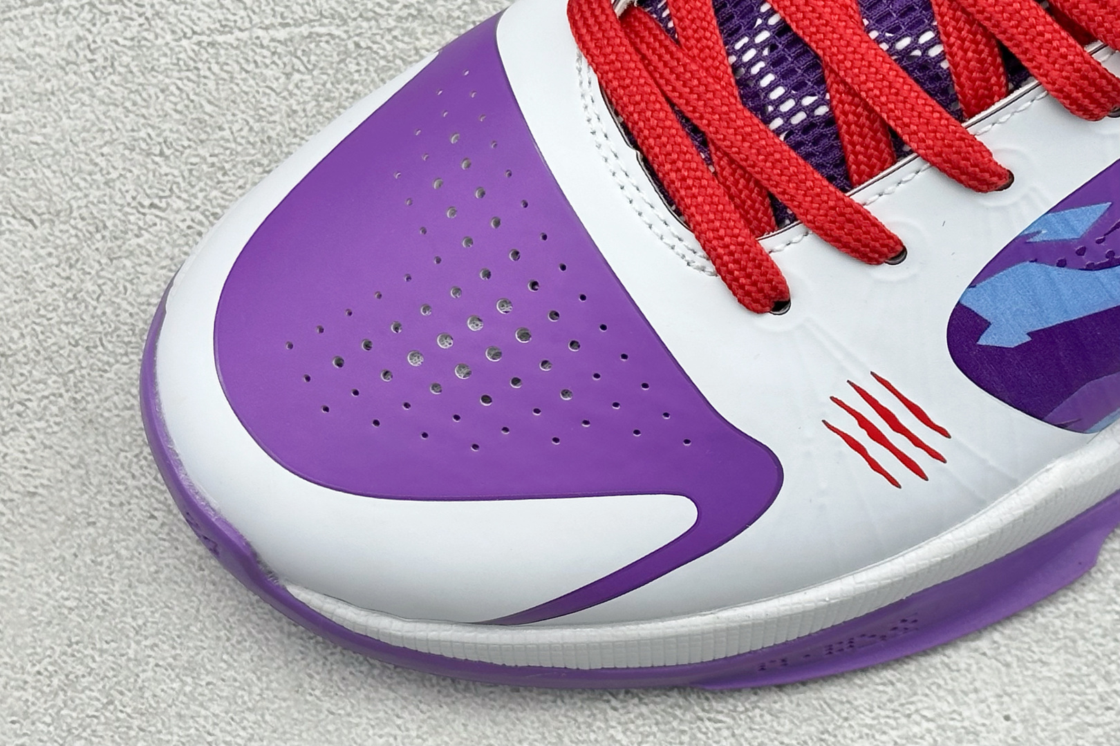 Nike Zoom KOBE 5代 PROTRO CHBL 马年限定实战篮球鞋 CD4991-872