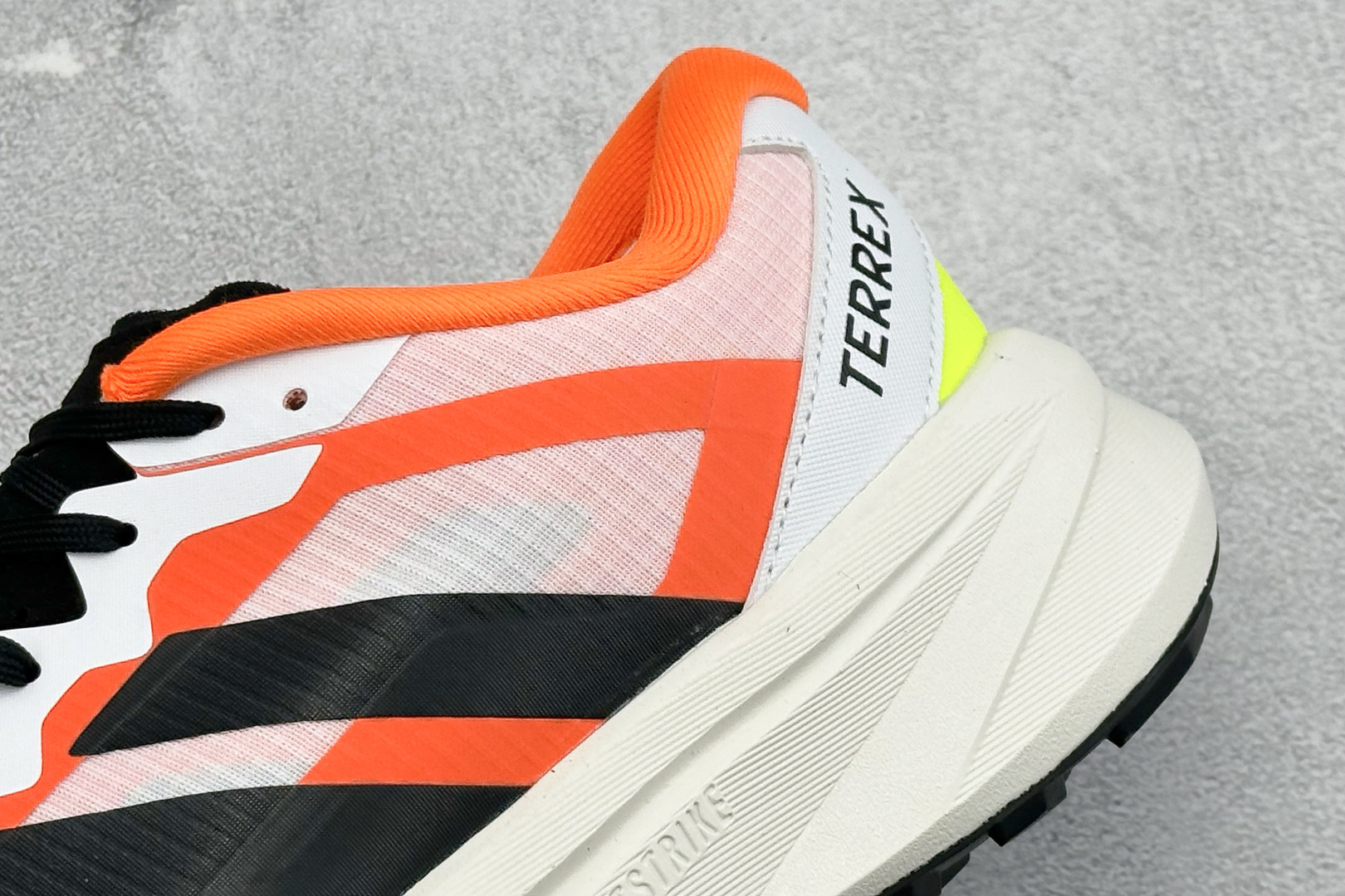 Adidas Terrex Agravic Lt 阿迪超轻透气缓震跑鞋 KK1872-Top High Quatity Cheap Sneakers Fashion Clothing Clothes Bags handbags Shoes of all Brand wholesale With The best Quality And Beautiful Price from China Factory Chinese suppliers wholesaler seller Adidas Terrex Agravic Lt 阿迪超轻透气缓震跑鞋 KK1872