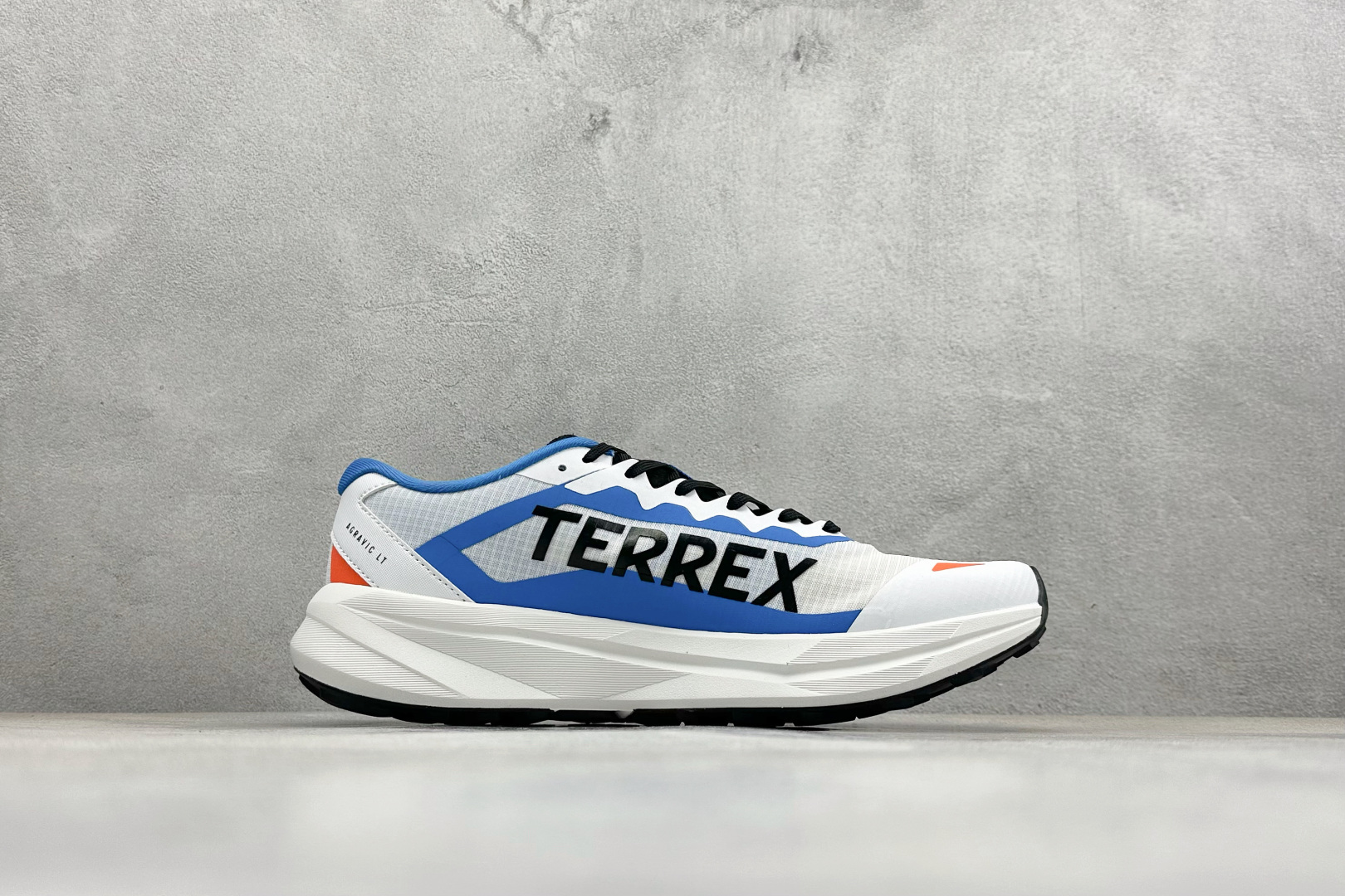 Adidas Terrex Agravic Lt 阿迪超轻透气缓震跑鞋 KK1873