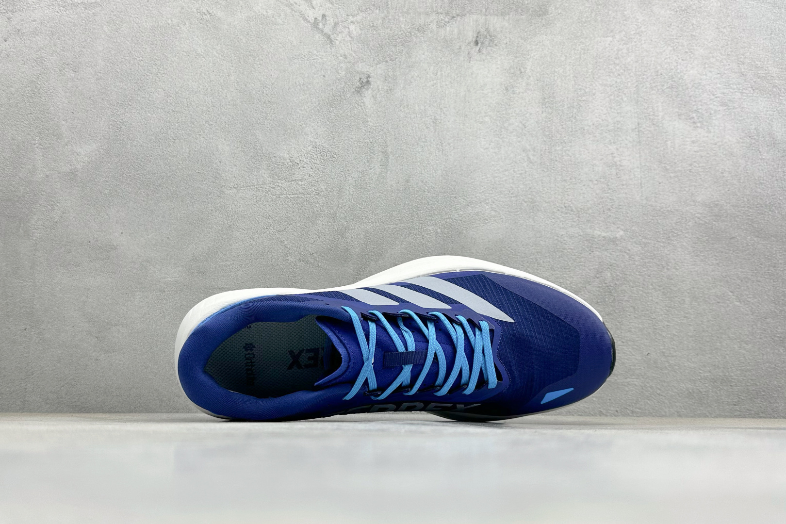 Adidas Terrex Agravic Lt 阿迪超轻透气缓震跑鞋 KK1877