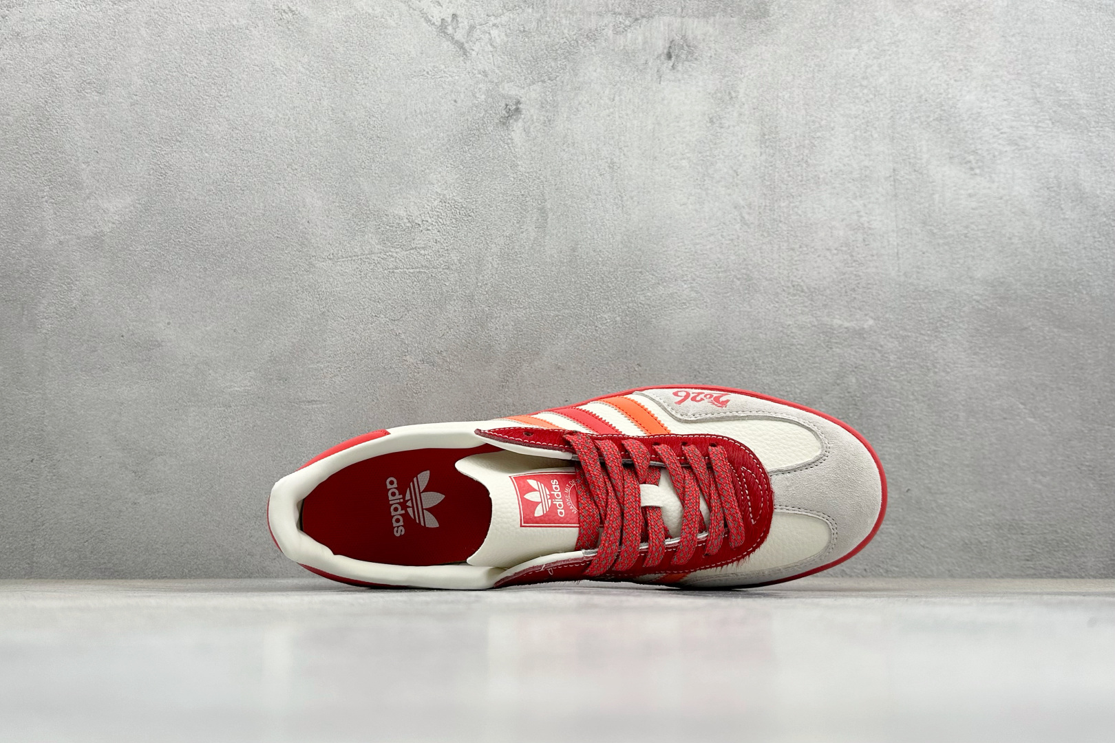 马年新款海外定制限量发售 Adidas Originals GAZELLE INDOOR“马年联名限定-橙红” JJ2604