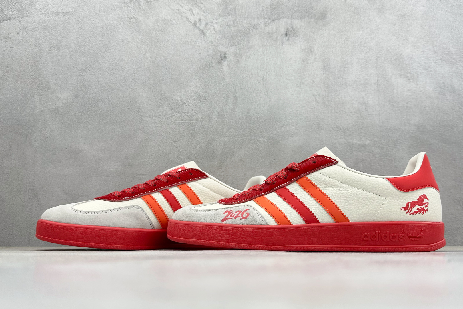 马年新款海外定制限量发售 Adidas Originals GAZELLE INDOOR“马年联名限定-橙红” JJ2604